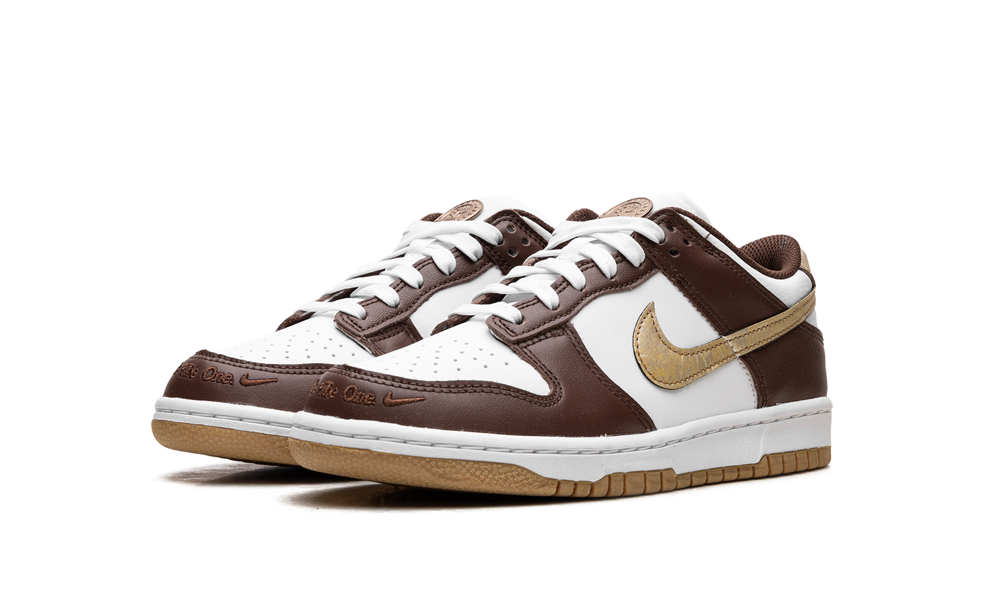 nike dunk low cacao wow gold gs+HM3725-171+diagnol left view