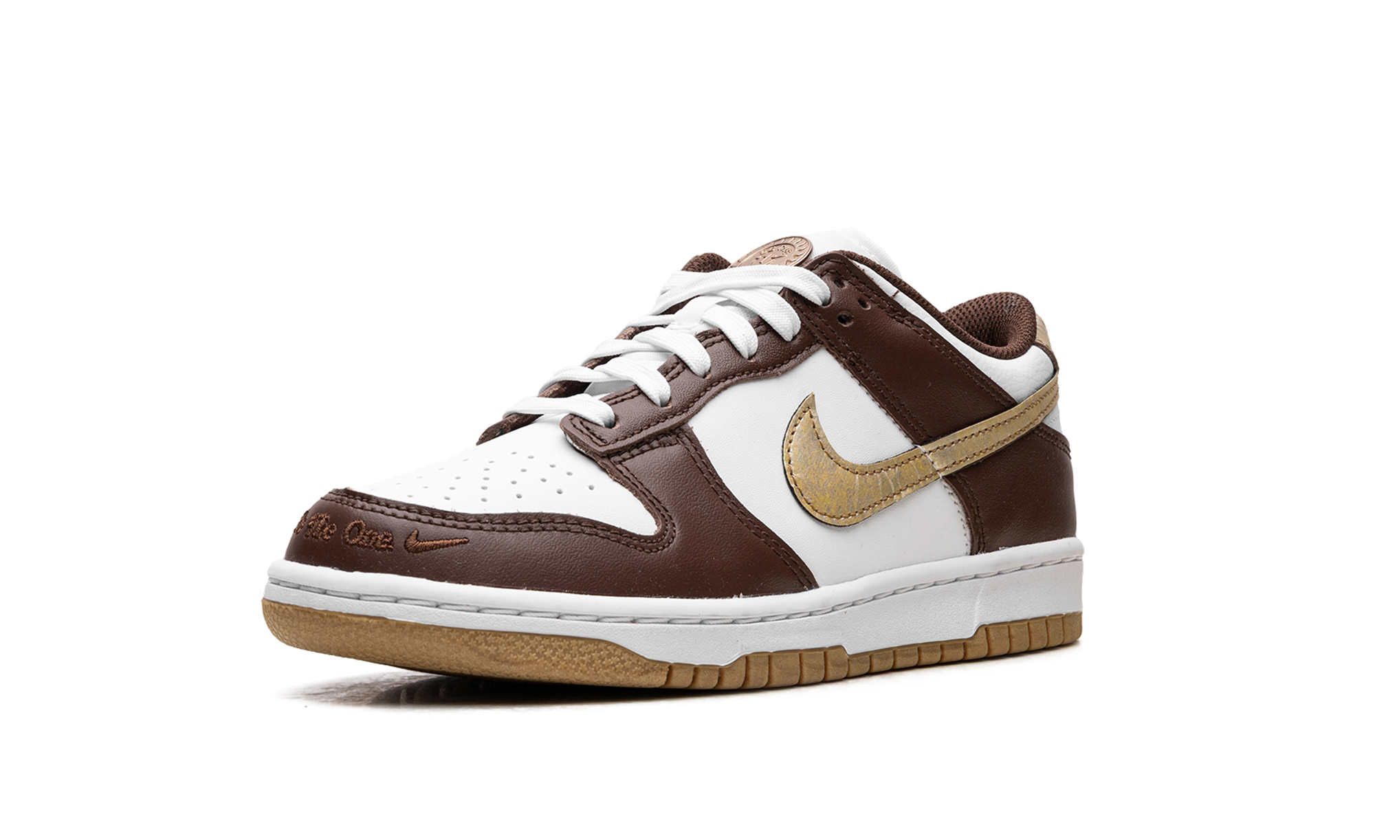 nike dunk low cacao wow gold gs+HM3725-171+left diagnol single view