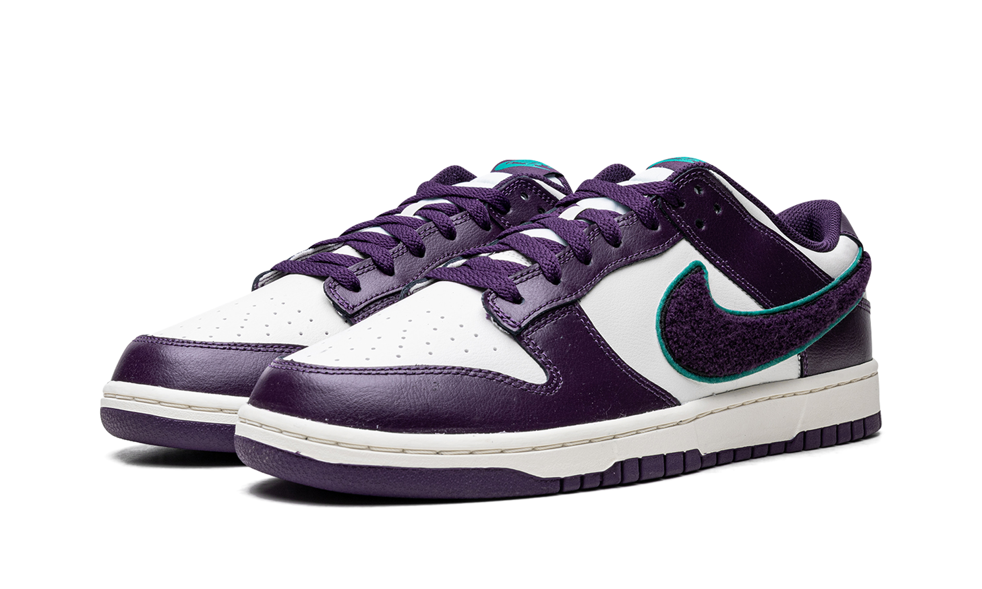 nike dunk low chenille swoosh sail grand purple+DQ7683-100+diagnol left view