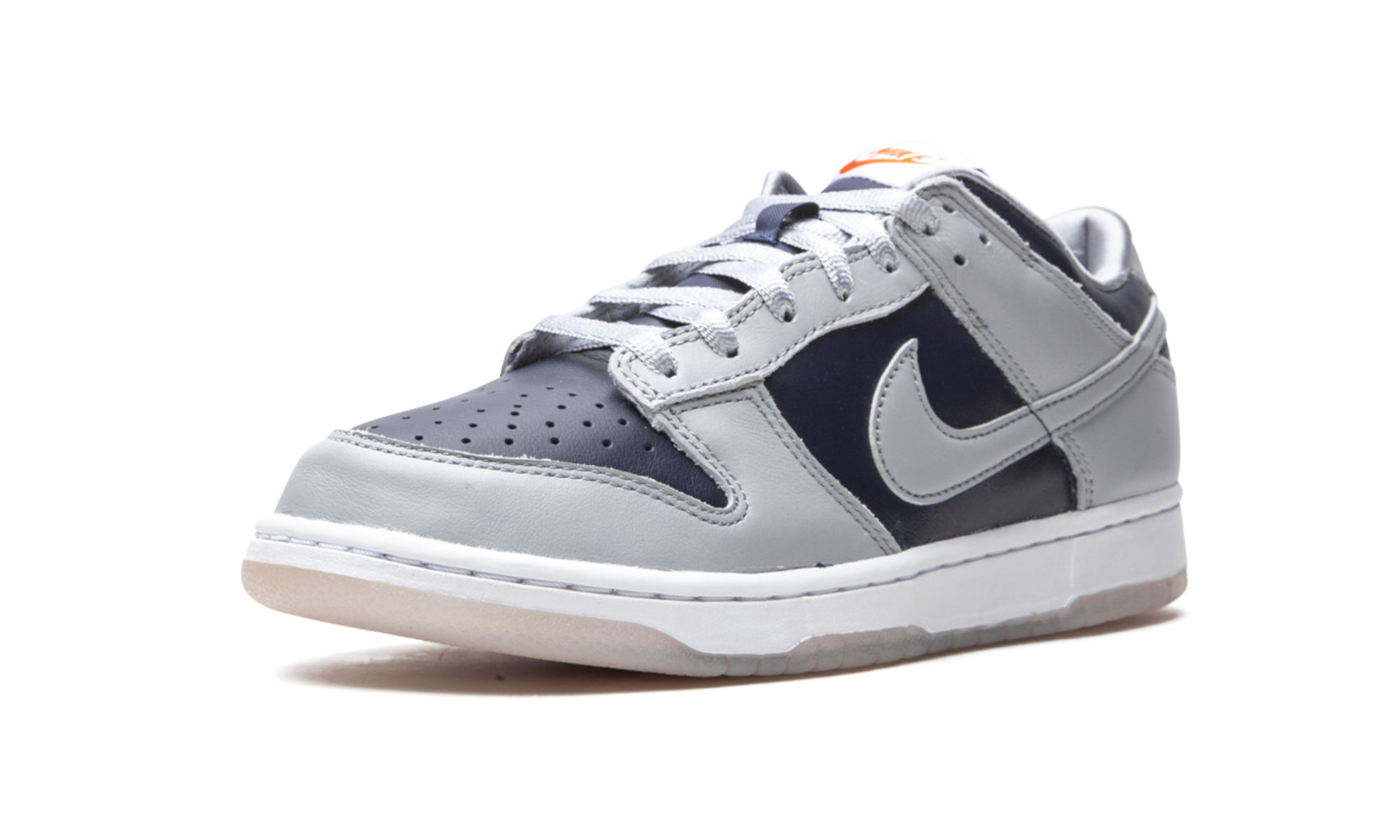 nike dunk low college navy grey women s+DD1768-400+left diagnol single view