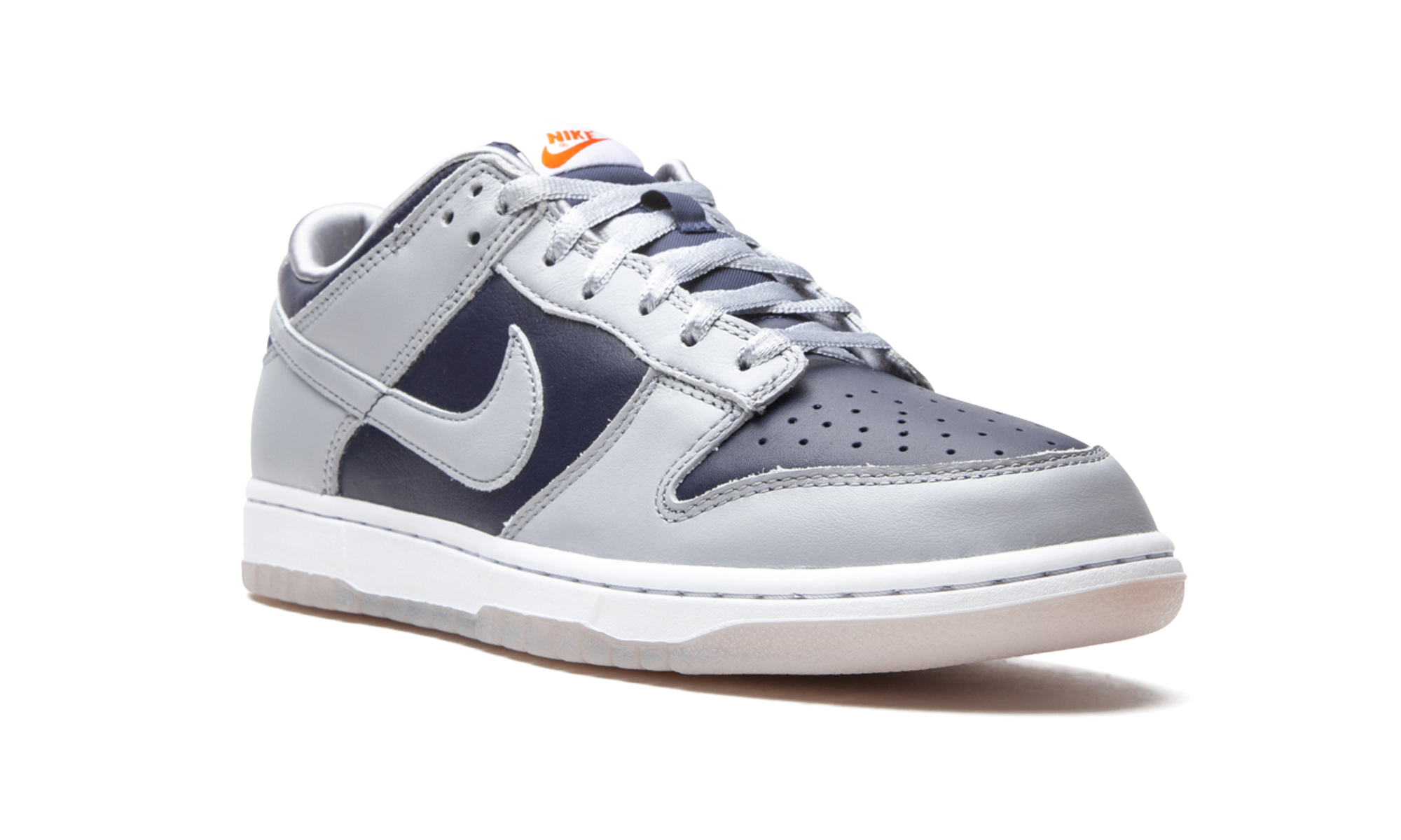 nike dunk low college navy grey women s+DD1768-400+diagnol right view
