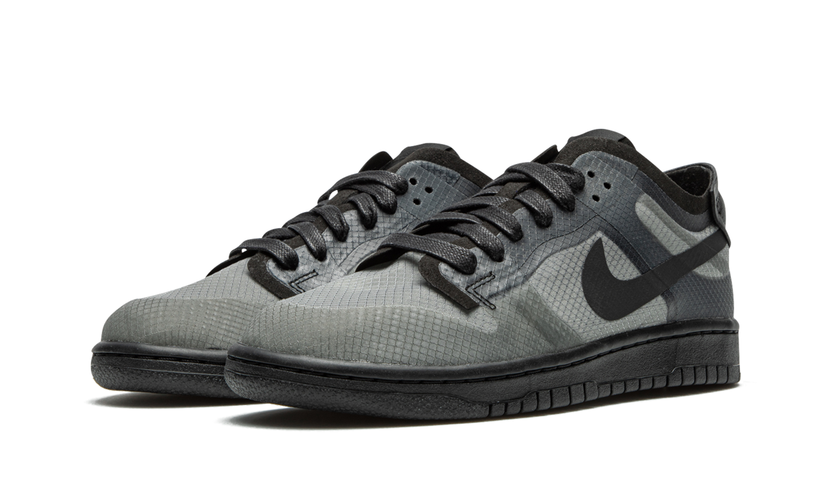 nike dunk low comme des garcons black women s+CZ2675-002+diagnol left view