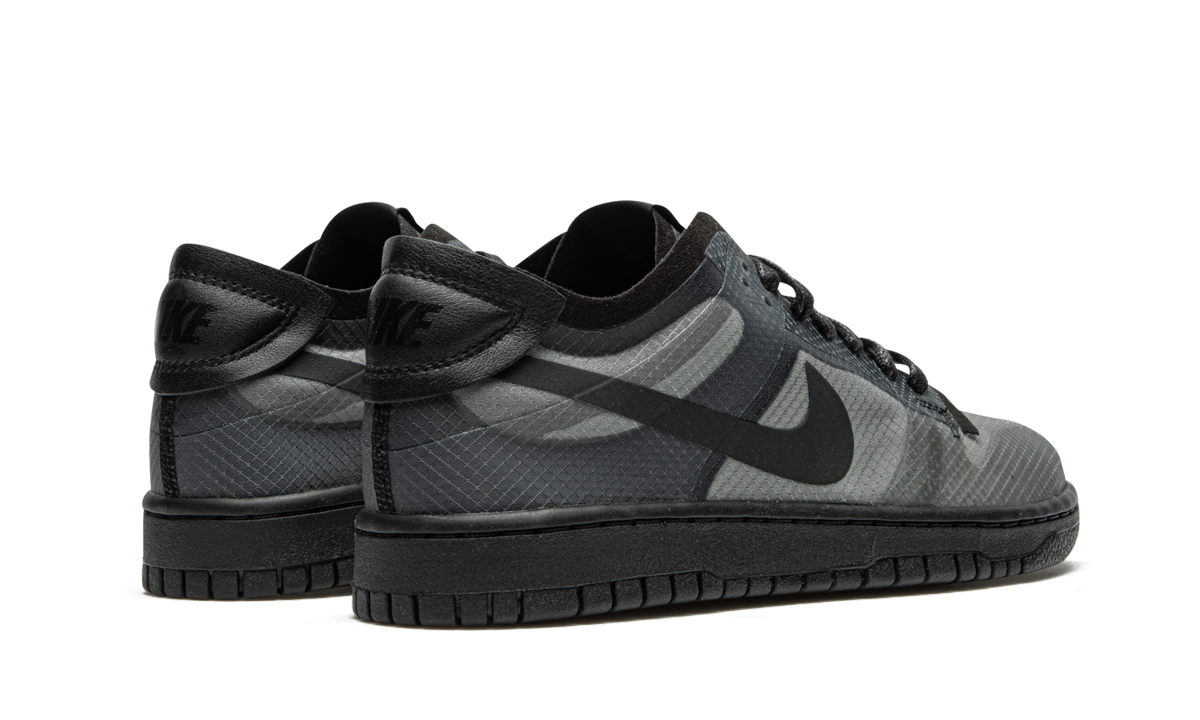 nike dunk low comme des garcons black women s+CZ2675-002+diagnol right behind view