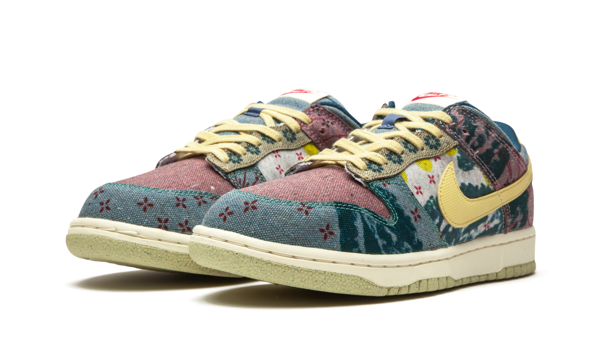 nike dunk low community garden+CZ9747-900+diagnol left view