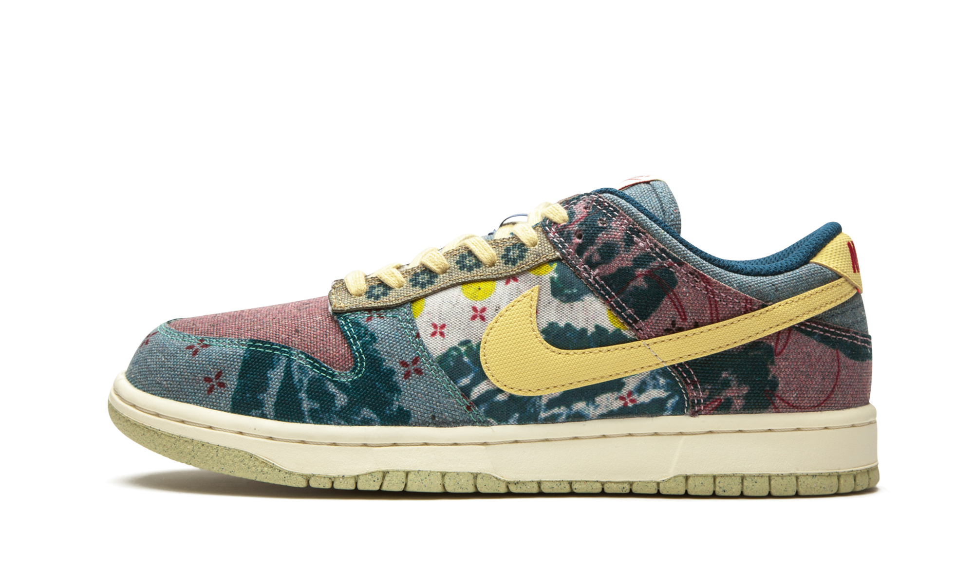nike dunk low community garden+CZ9747-900+diagnol right view 1