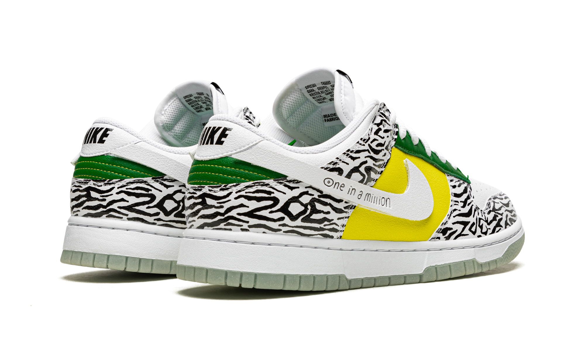 nike dunk low doernbecher zoe+DR7305-100+diagnol right behind view