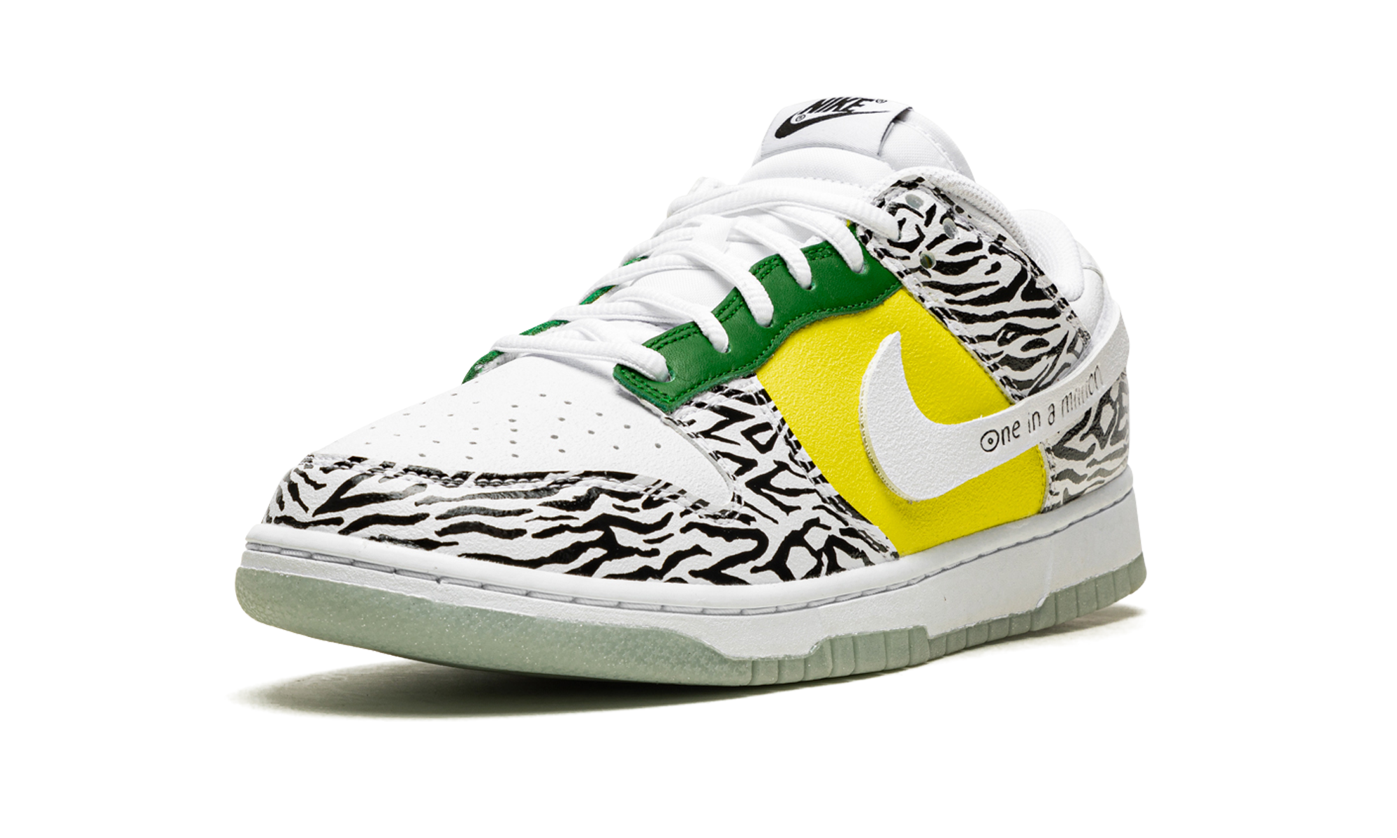 nike dunk low doernbecher zoe+DR7305-100+left diagnol single view