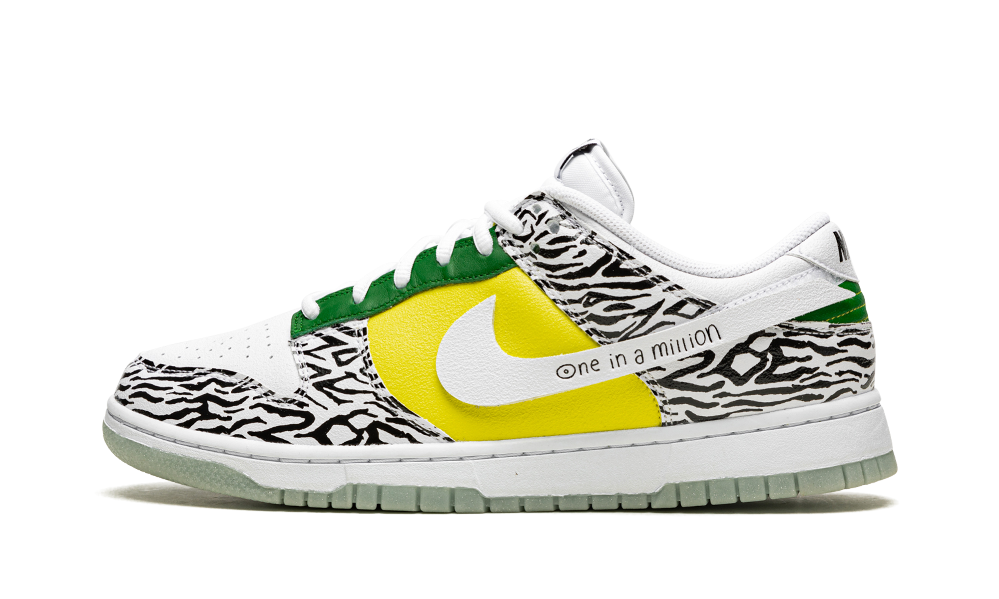 nike dunk low doernbecher zoe+DR7305-100+diagnol right view 1