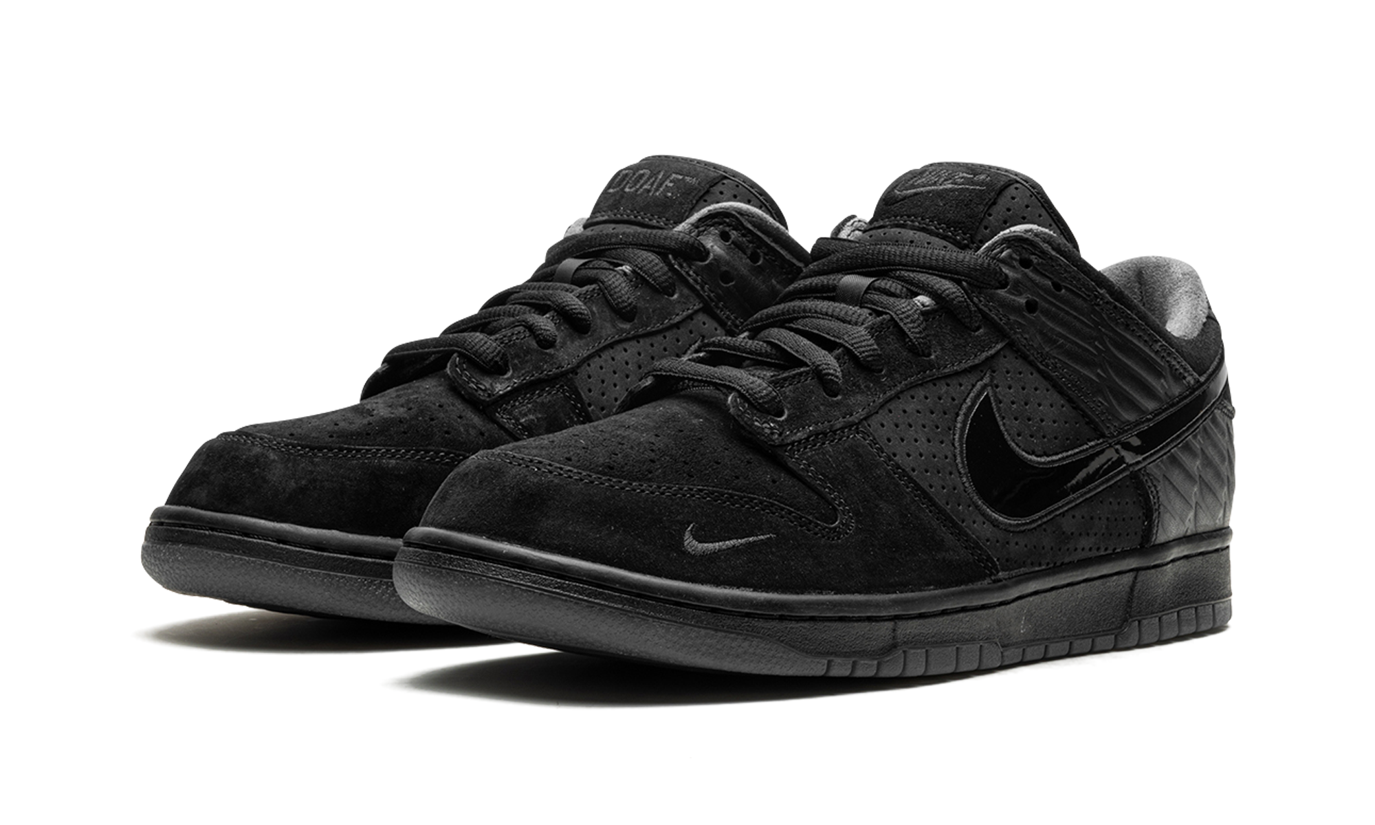nike dunk low ducks of a feather black university of oregon pe+HV1470-001+diagnol left view