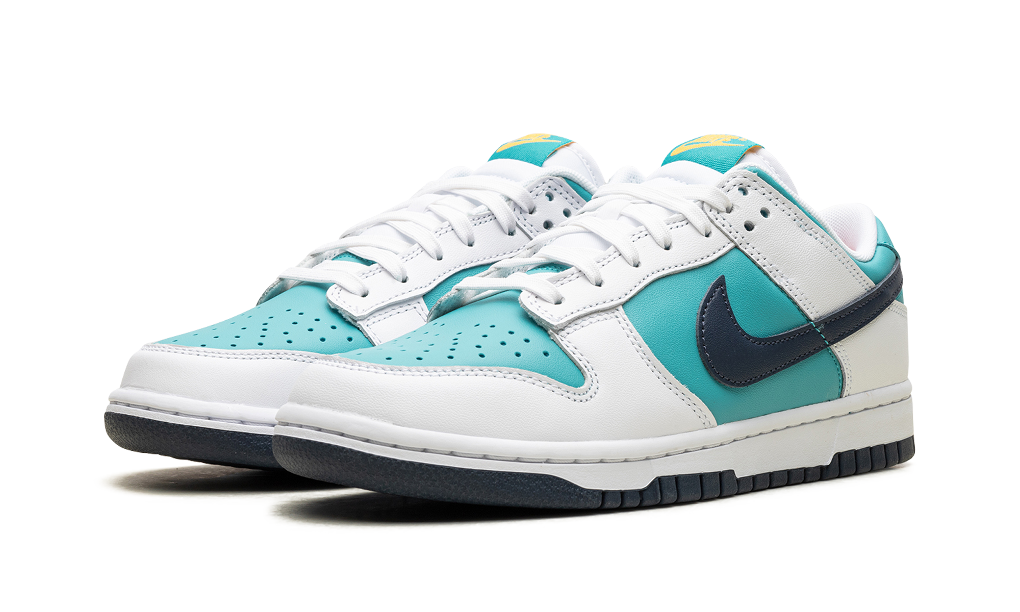 nike dunk low dusty cactus+HF4850-345+diagnol left view