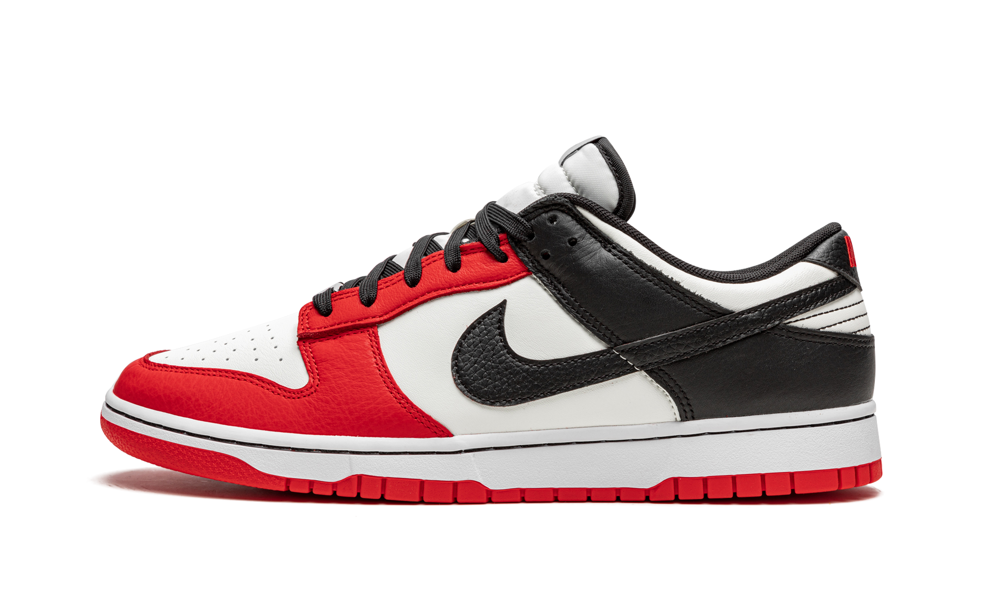 nike dunk low emb nba 75th anniversary chicago+DD3363-100+diagnol right view 1
