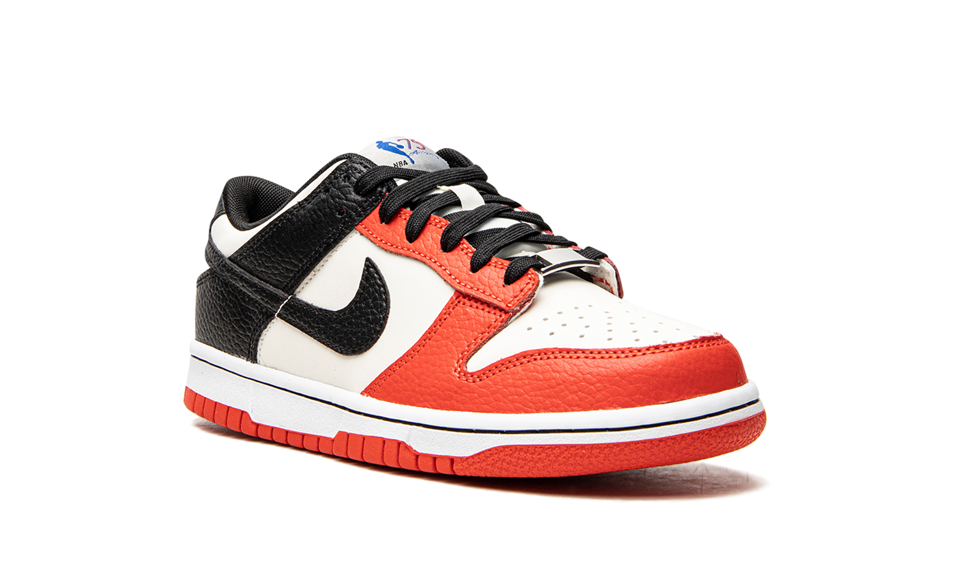 nike dunk low emb nba 75th anniversary chicago gs+DO6288-100+diagnol right view