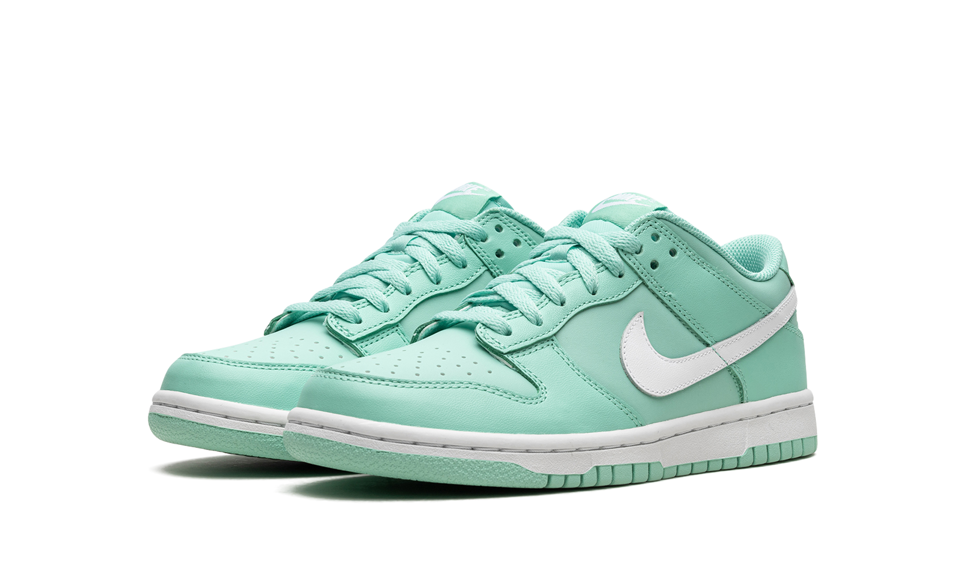 nike dunk low emerald rise gs+DH9765-302+diagnol left view