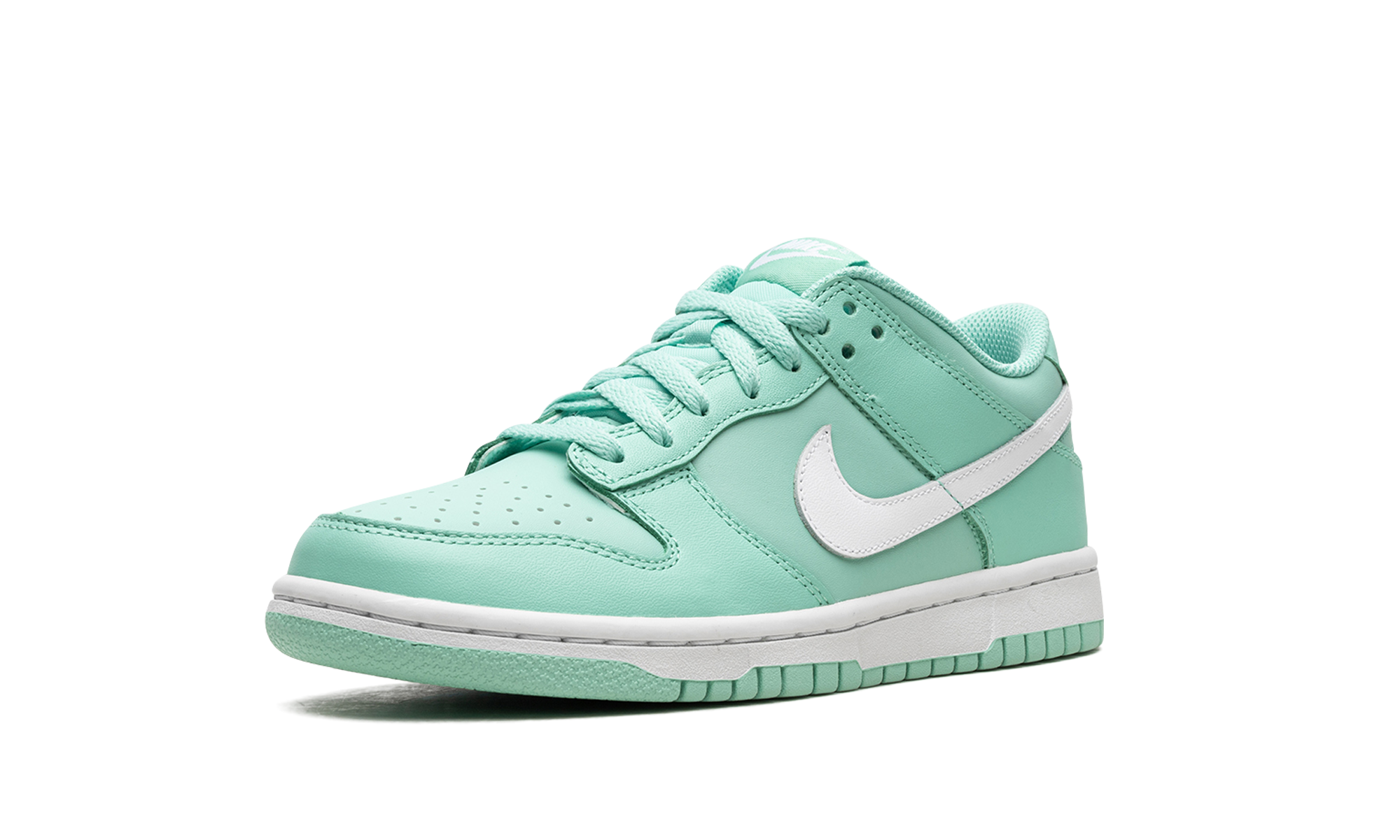 nike dunk low emerald rise gs+DH9765-302+left diagnol single view