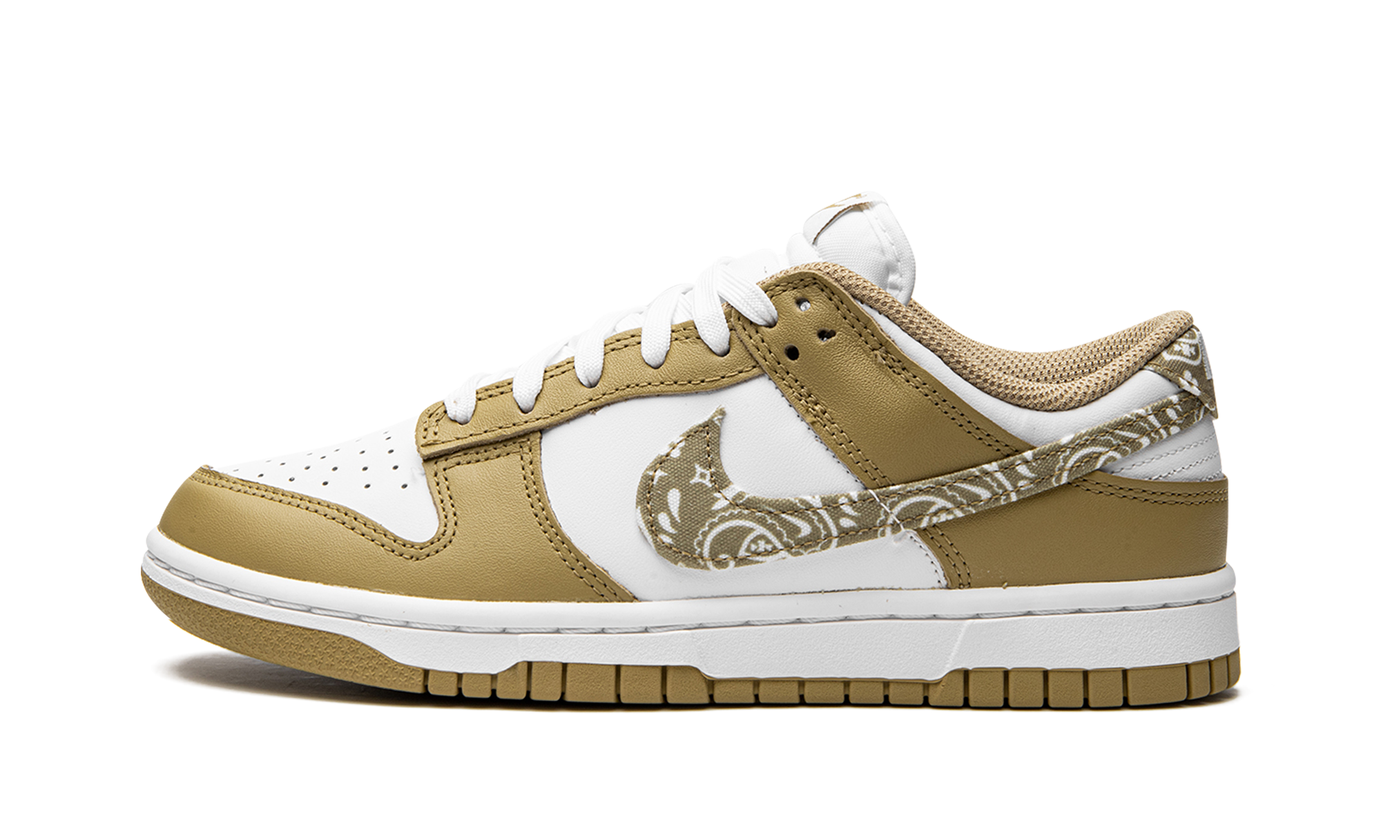 nike dunk low essential paisley pack barley women s+DH4401-104+diagnol right view 1