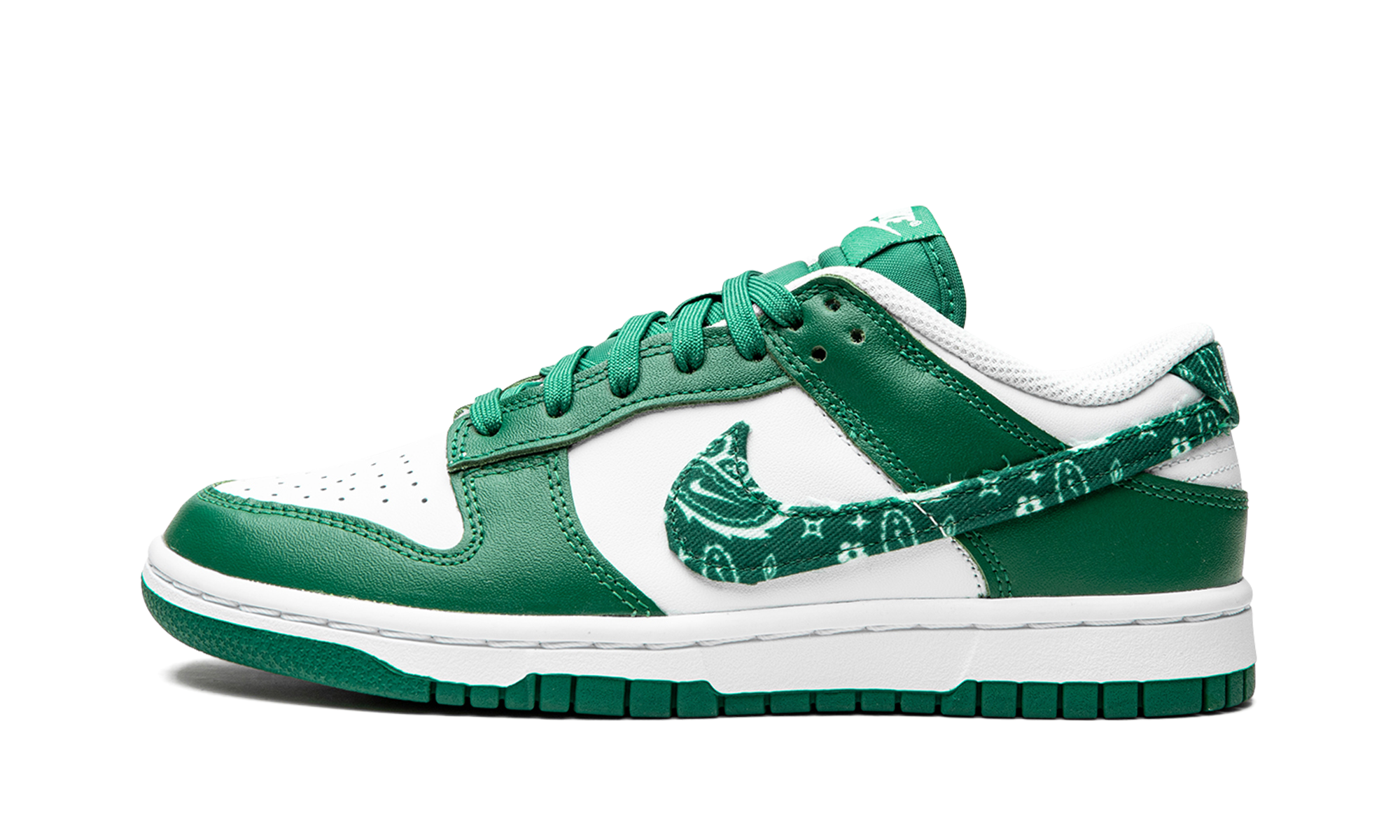 nike dunk low essential paisley pack green women s+DH4401-102+diagnol right view 1