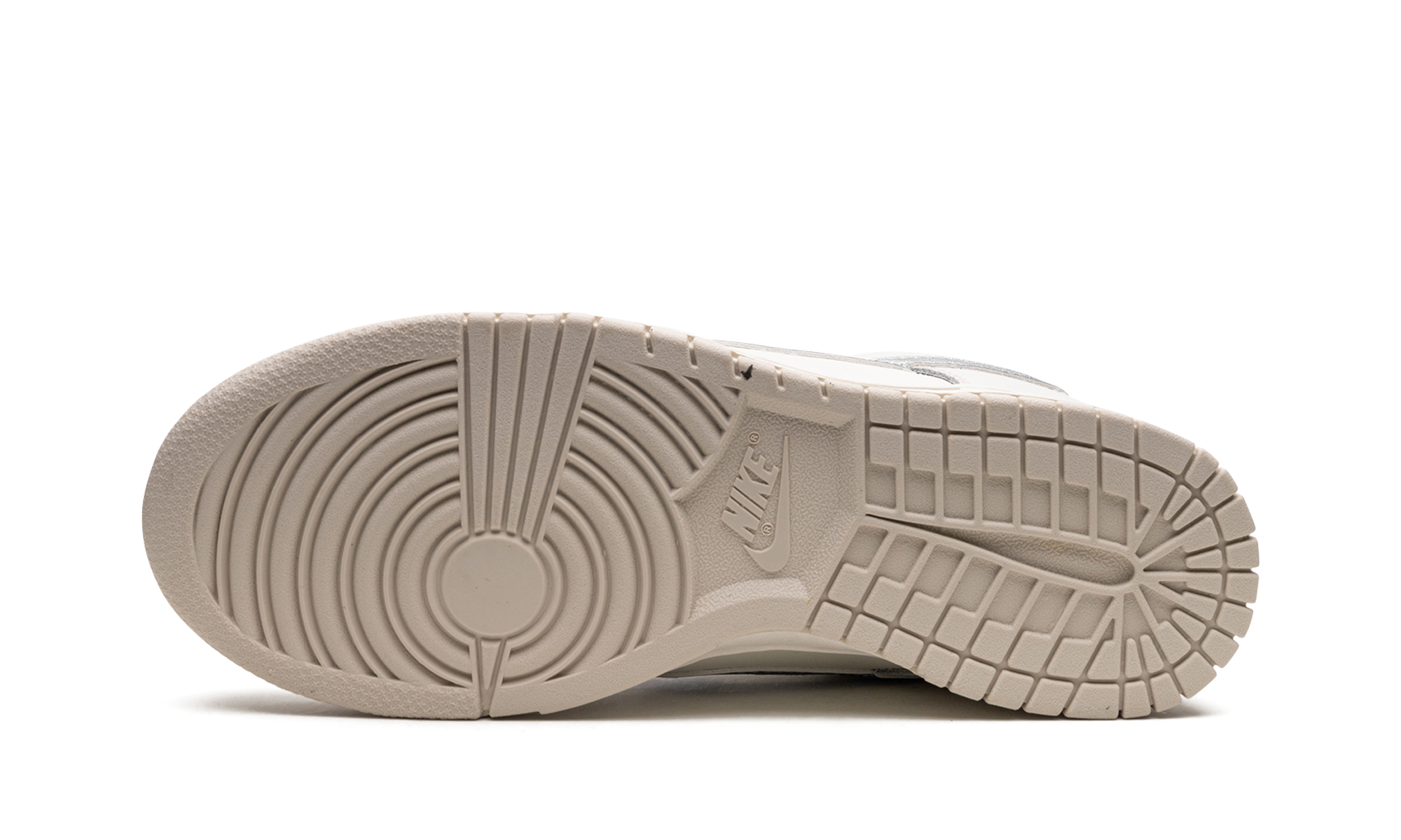 nike dunk low essential sail oxygen purple women s+DX5930-100+bottom view