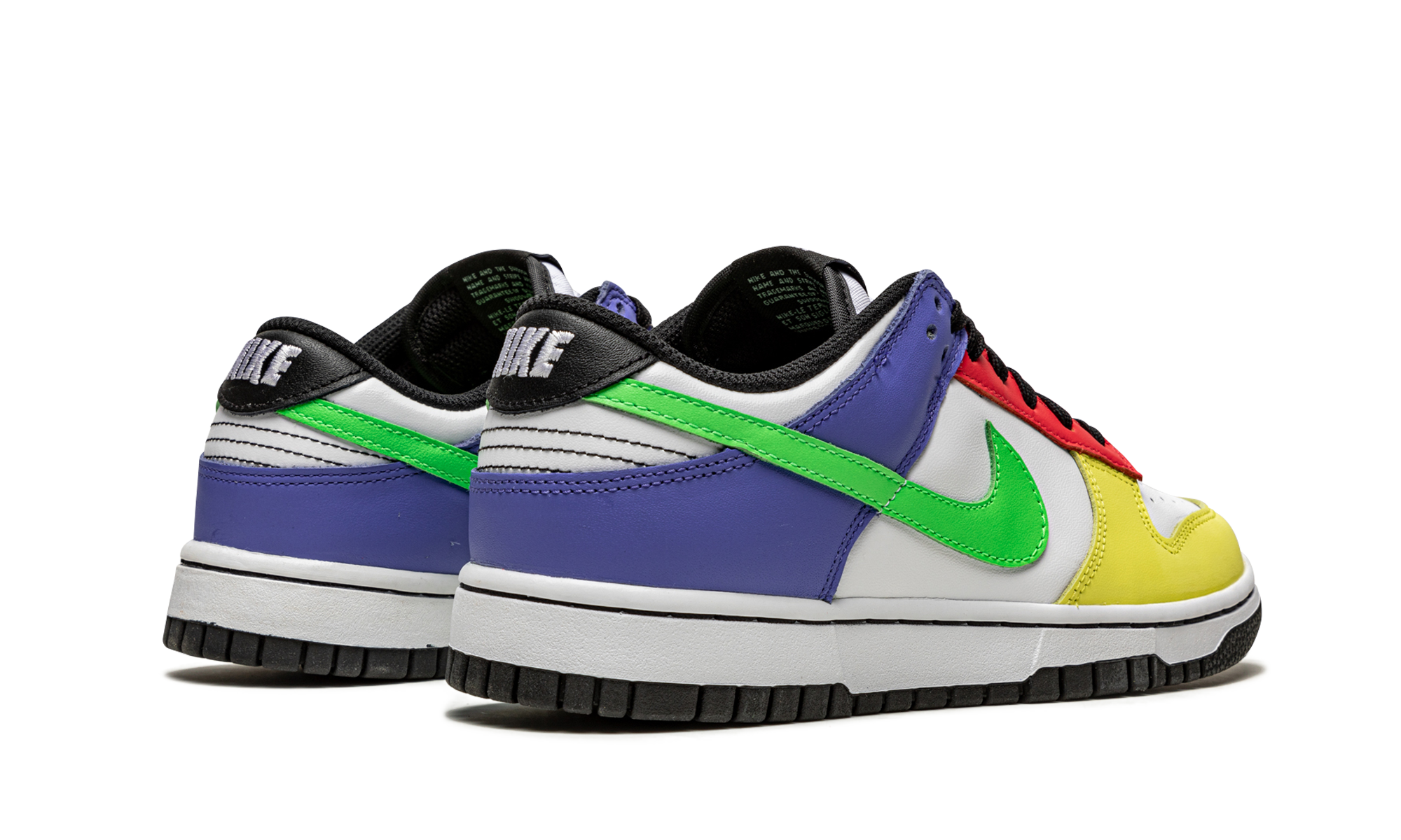 nike dunk low green strike women s+DD1503-106+diagnol right behind view