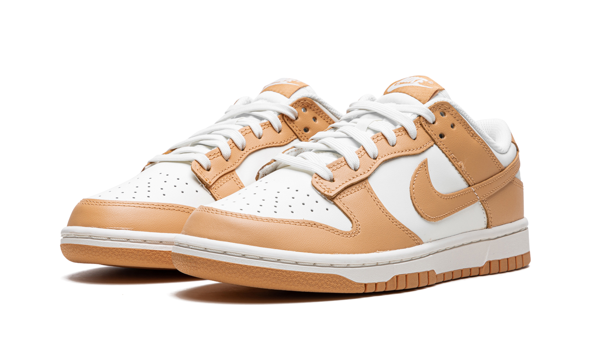 nike dunk low harvest moon women s+DD1503-114+diagnol left view