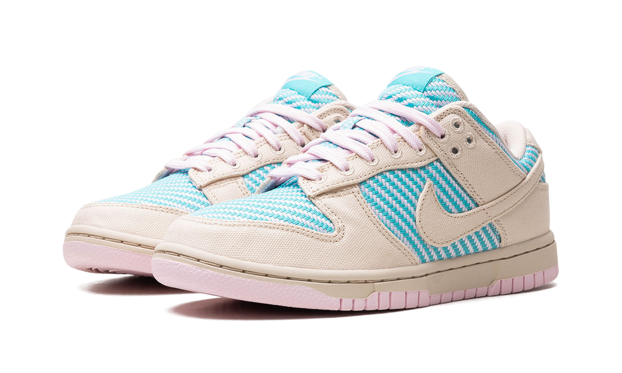 nike dunk low heat wave women s+HF5077-902+diagnol left view