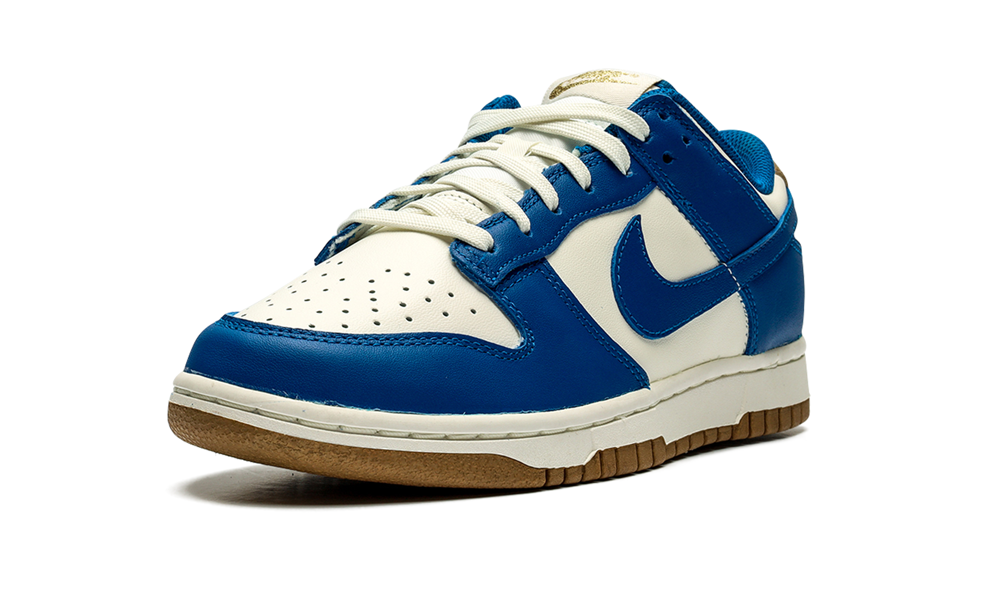 nike dunk low kansas city royals women s+FB7173-141+left diagnol single view
