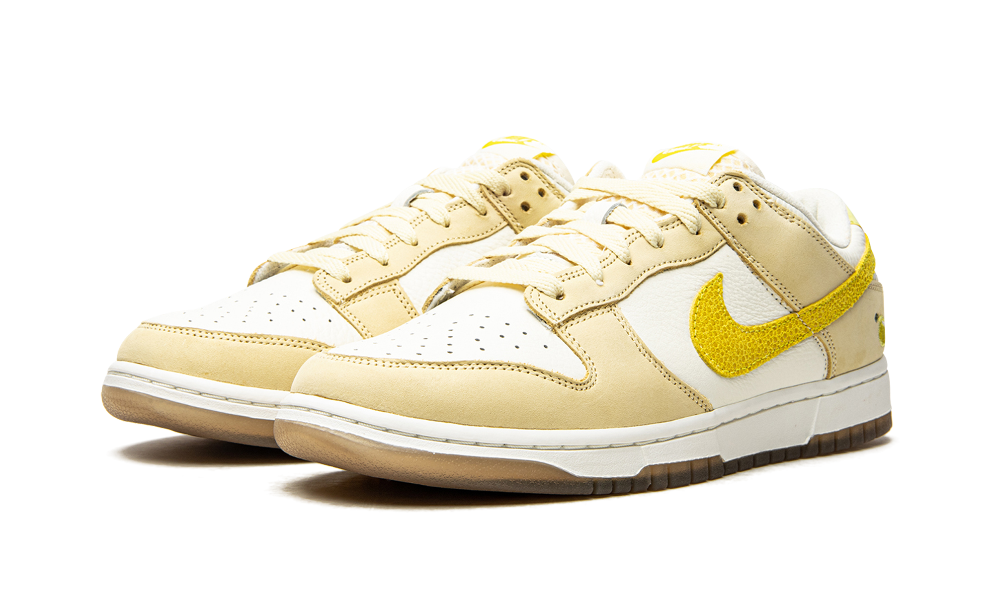 nike dunk low lemon drop women s+DJ6902-700+diagnol left view