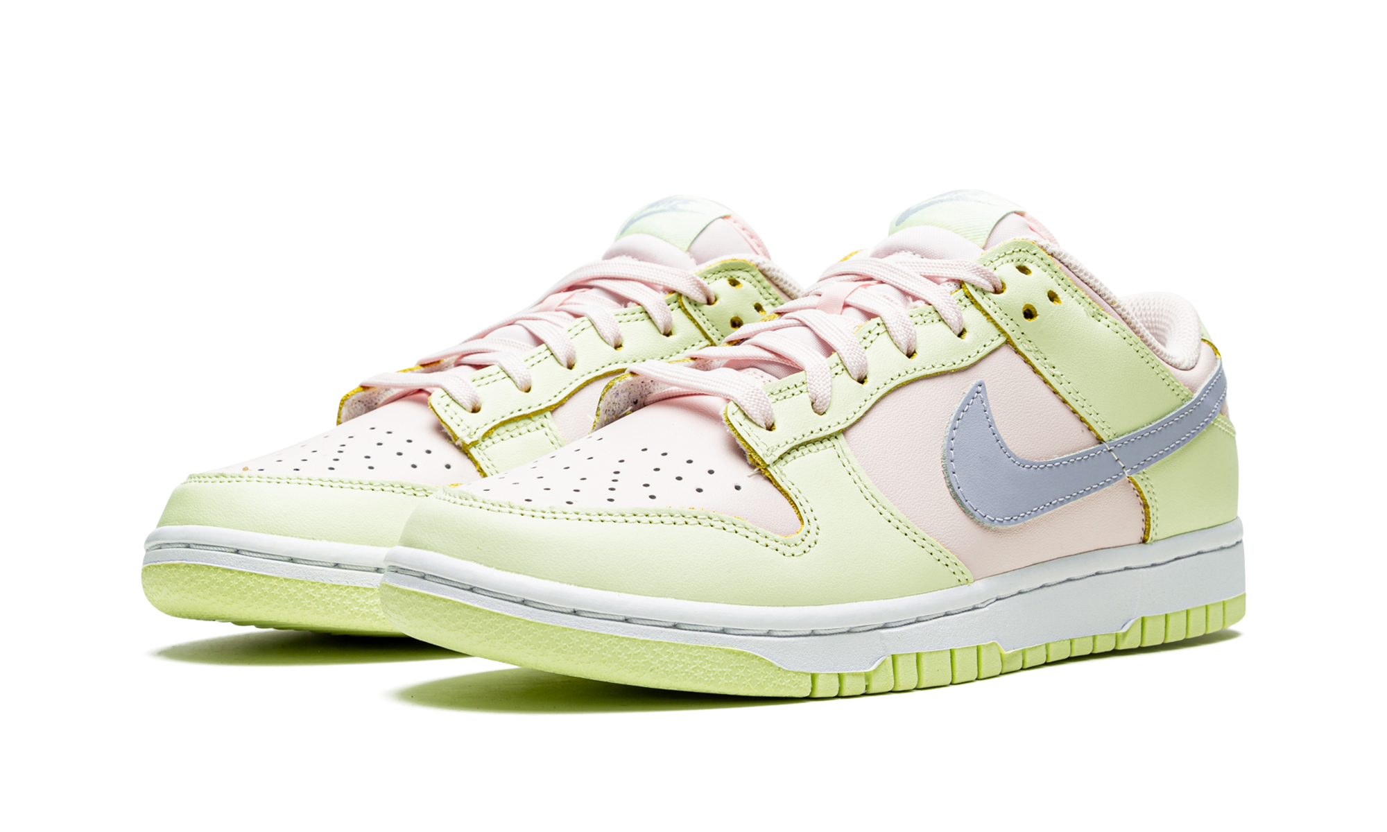 nike dunk low lime ice women s+DD1503-600+diagnol left view