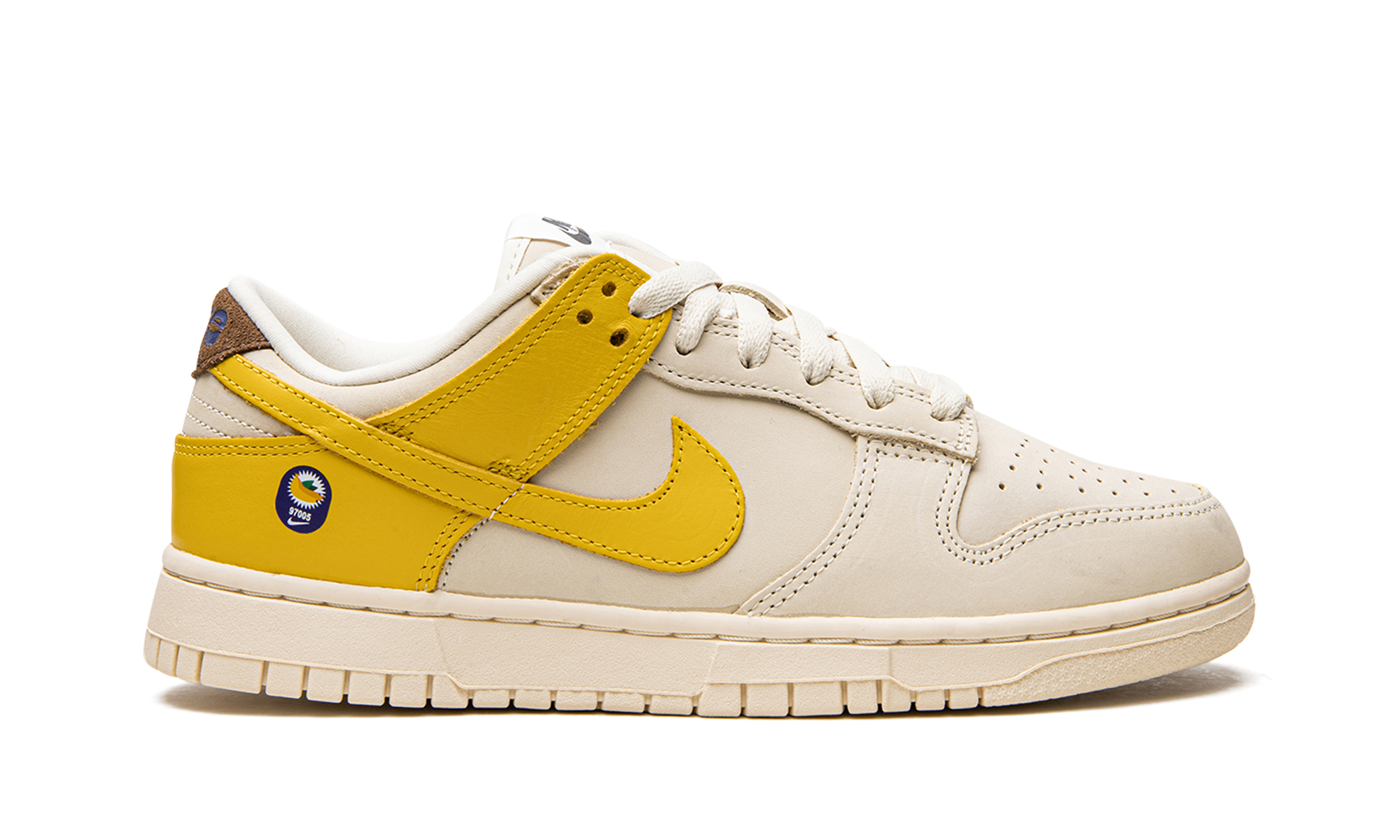 nike dunk low lx banana women s+DR5487-100+right view