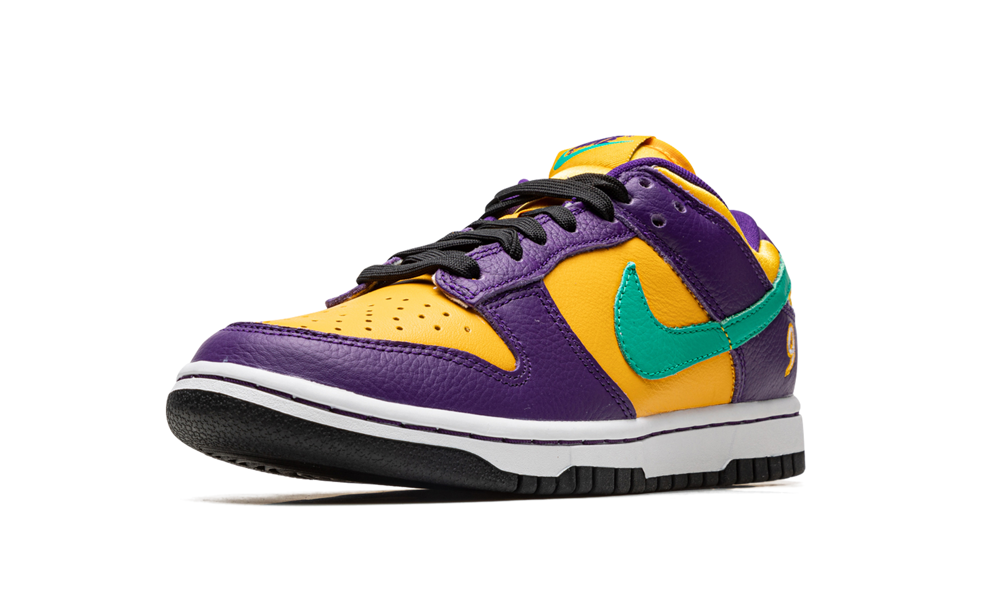 nike dunk low lx lisa leslie women s+DO9581-500+left diagnol single view