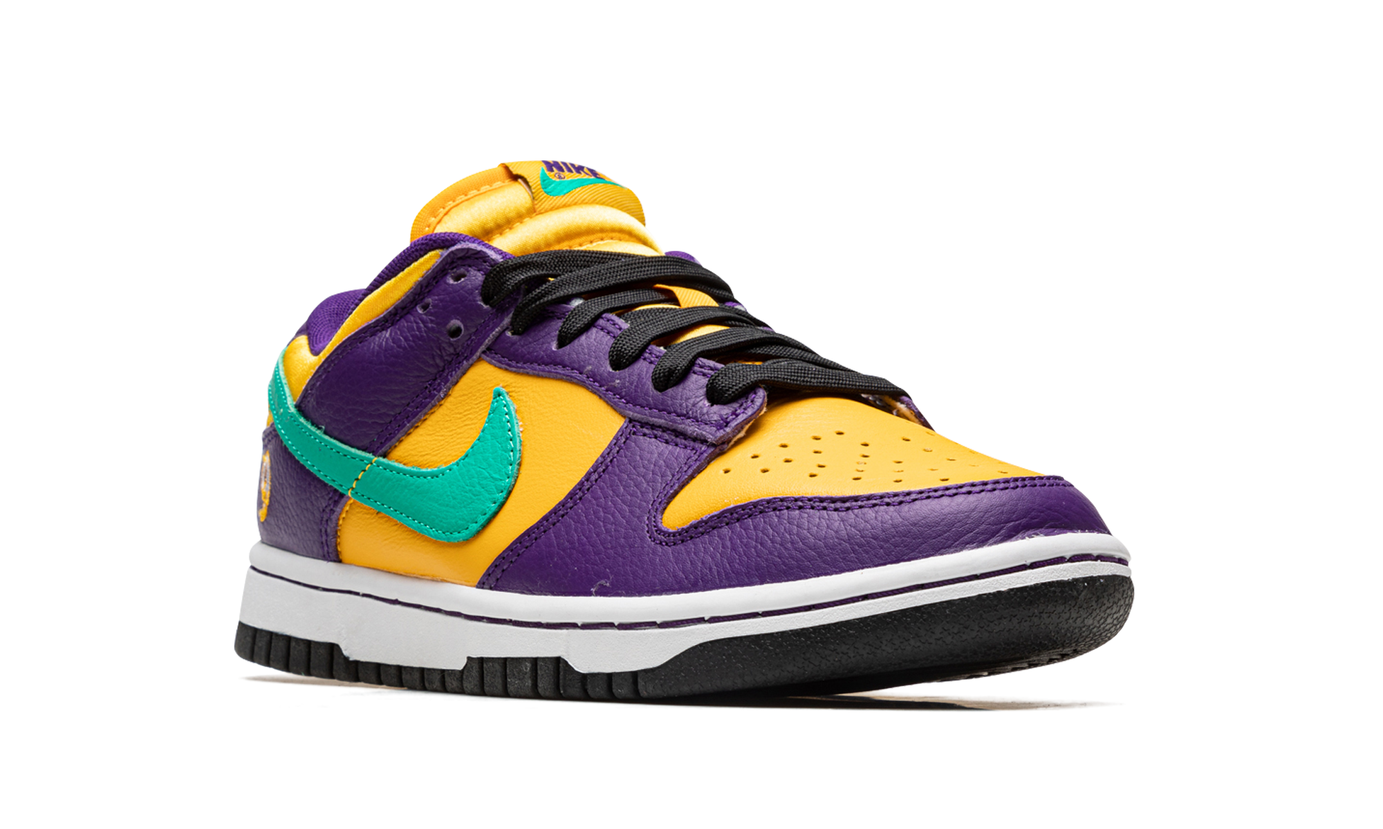 nike dunk low lx lisa leslie women s+DO9581-500+diagnol right view