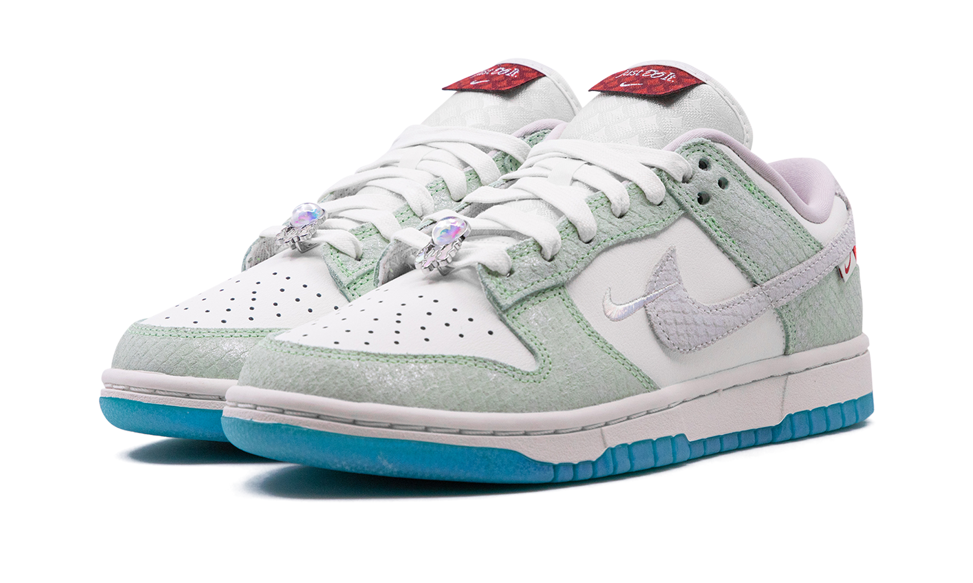 nike dunk low lx year of the dragon 2024 women s+FZ5065-111+diagnol left view