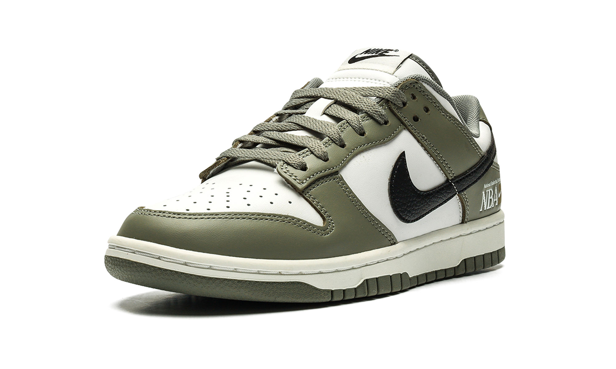 nike dunk low nba paris+FZ4624-001+left diagnol single view