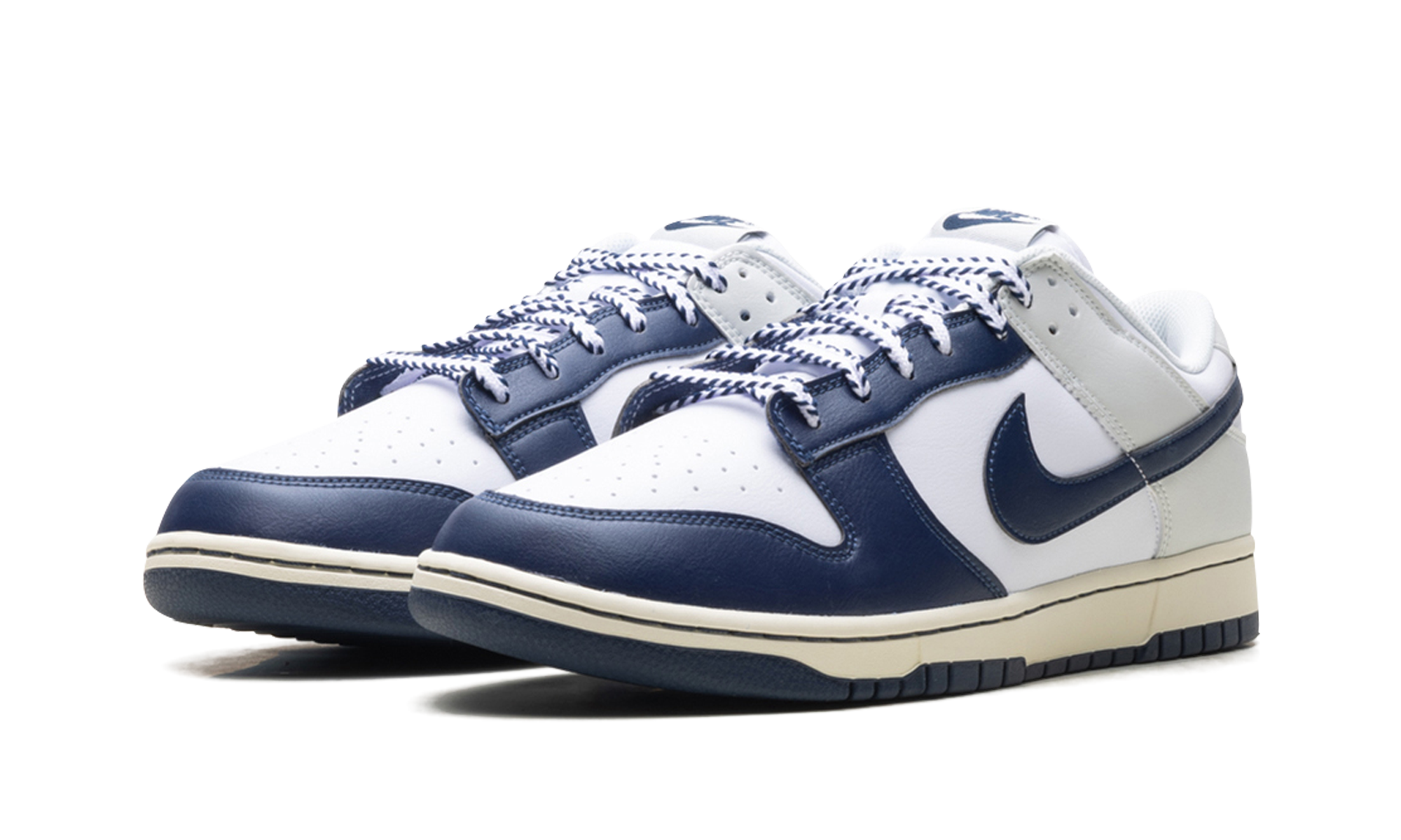 nike dunk low new york yankees+IM2222-101+diagnol left view