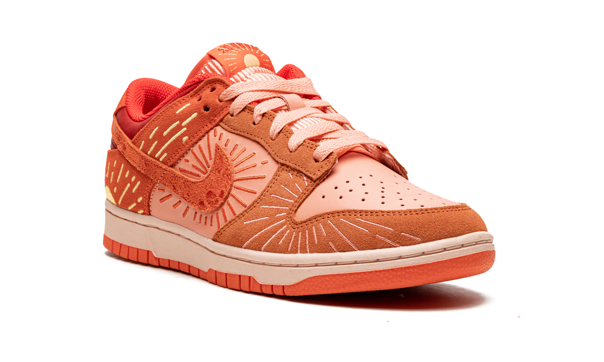 nike dunk low nh winter solstice women s+DO6723-800+diagnol right view
