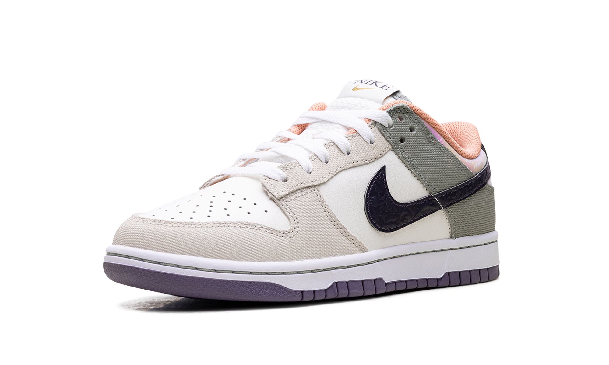nike dunk low nola+HV5750-133+left diagnol single view