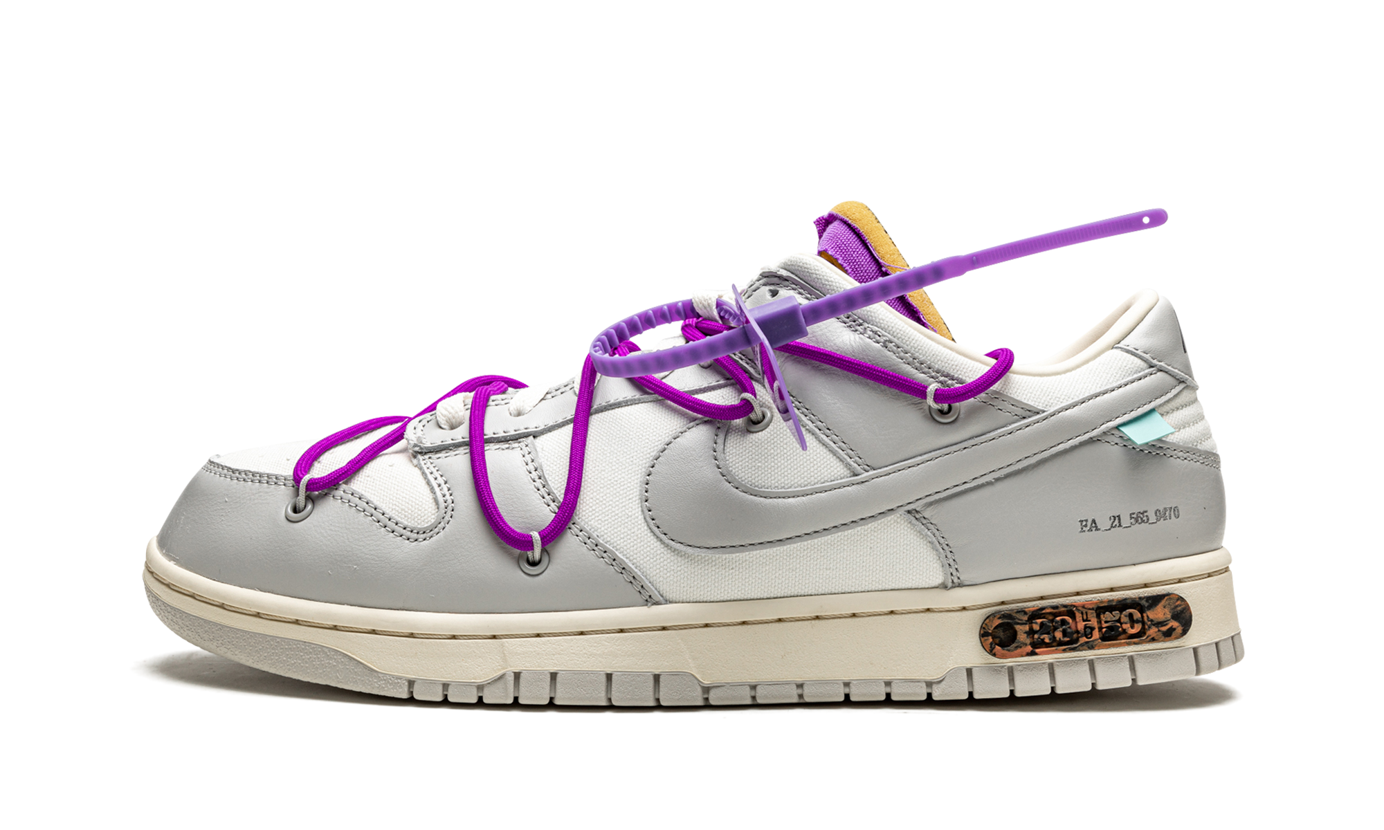 nike dunk low off white lot 28+DM1602-111+diagnol right view 1