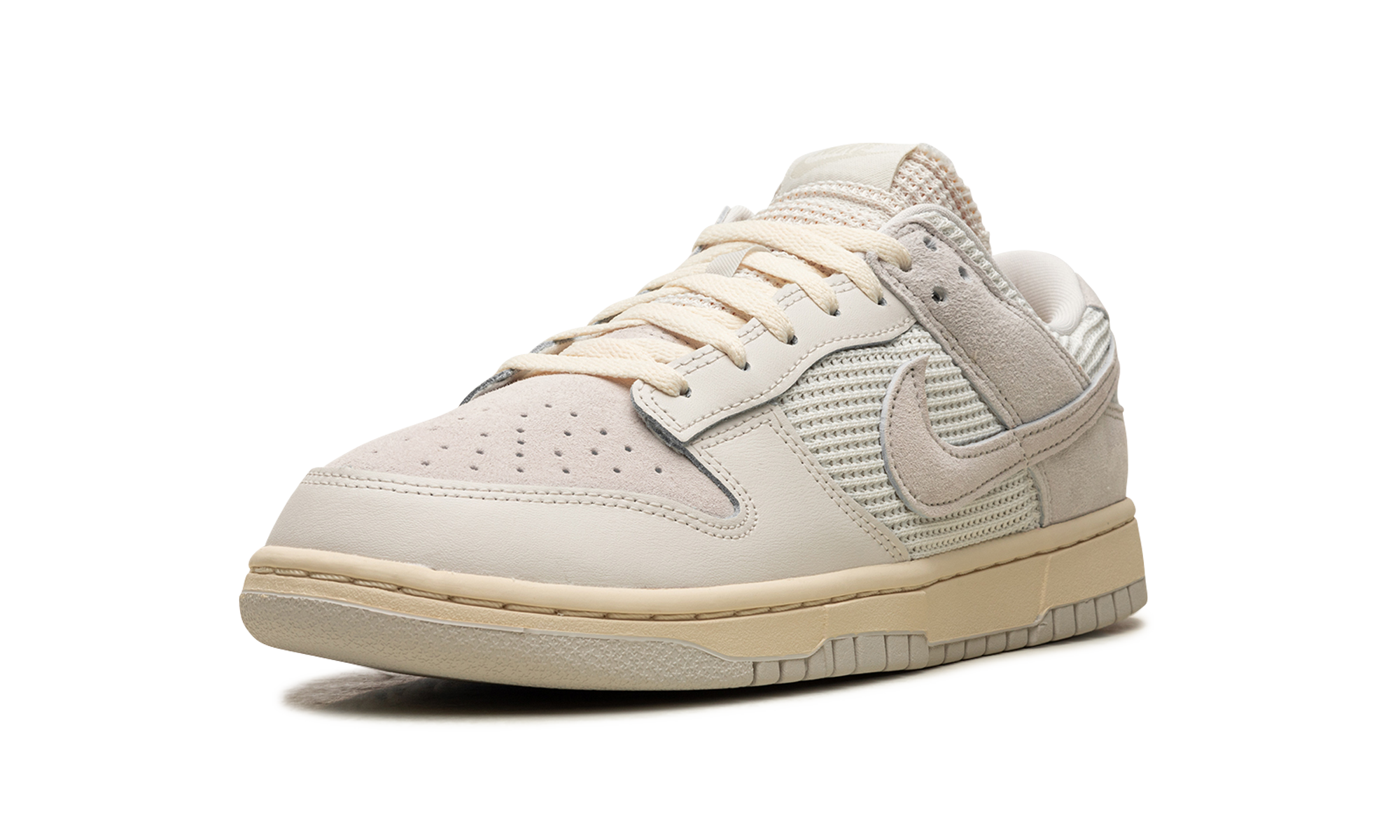 nike dunk low phantom light bone+HF4297-001+left diagnol single view