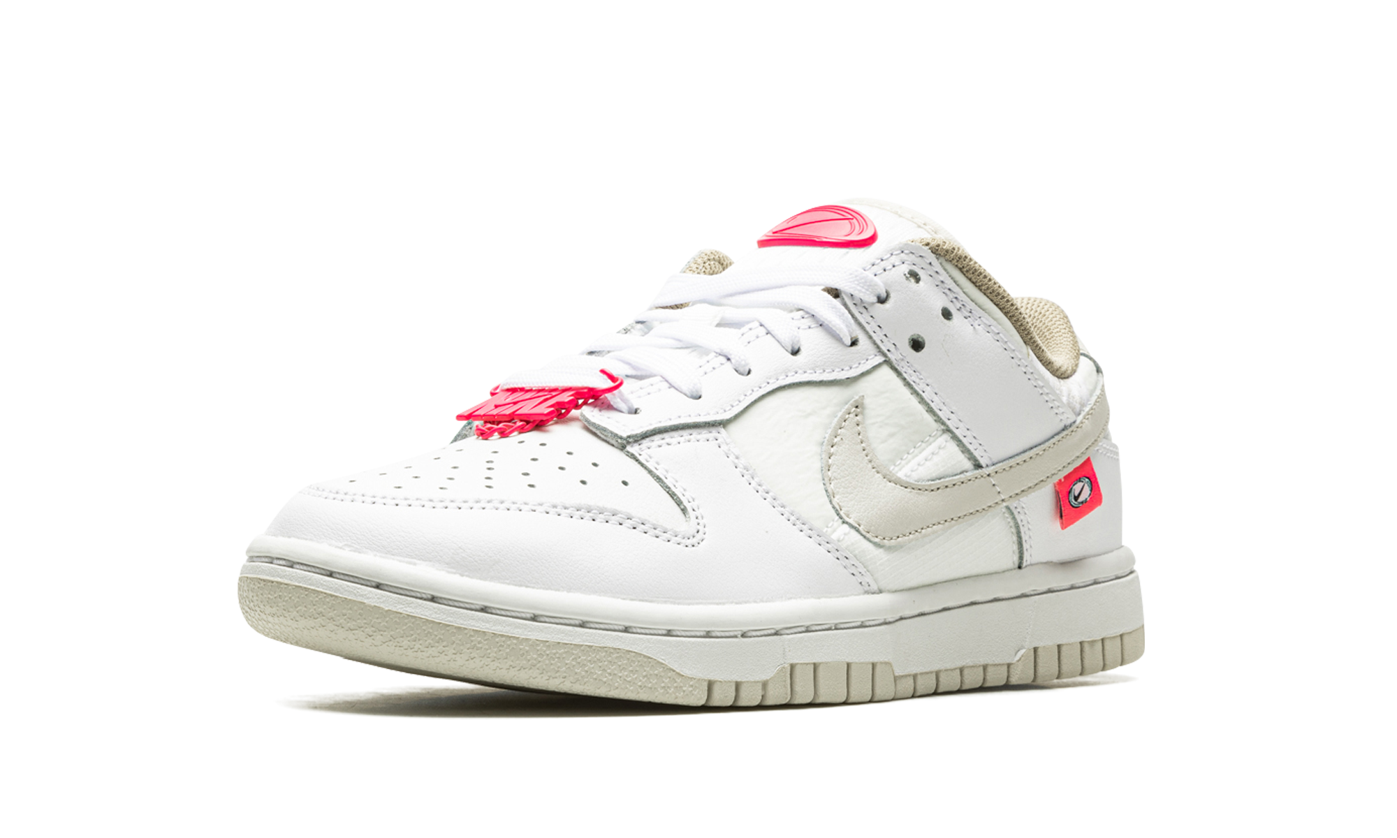 nike dunk low pink bling women s+DX6060-121+left diagnol single view