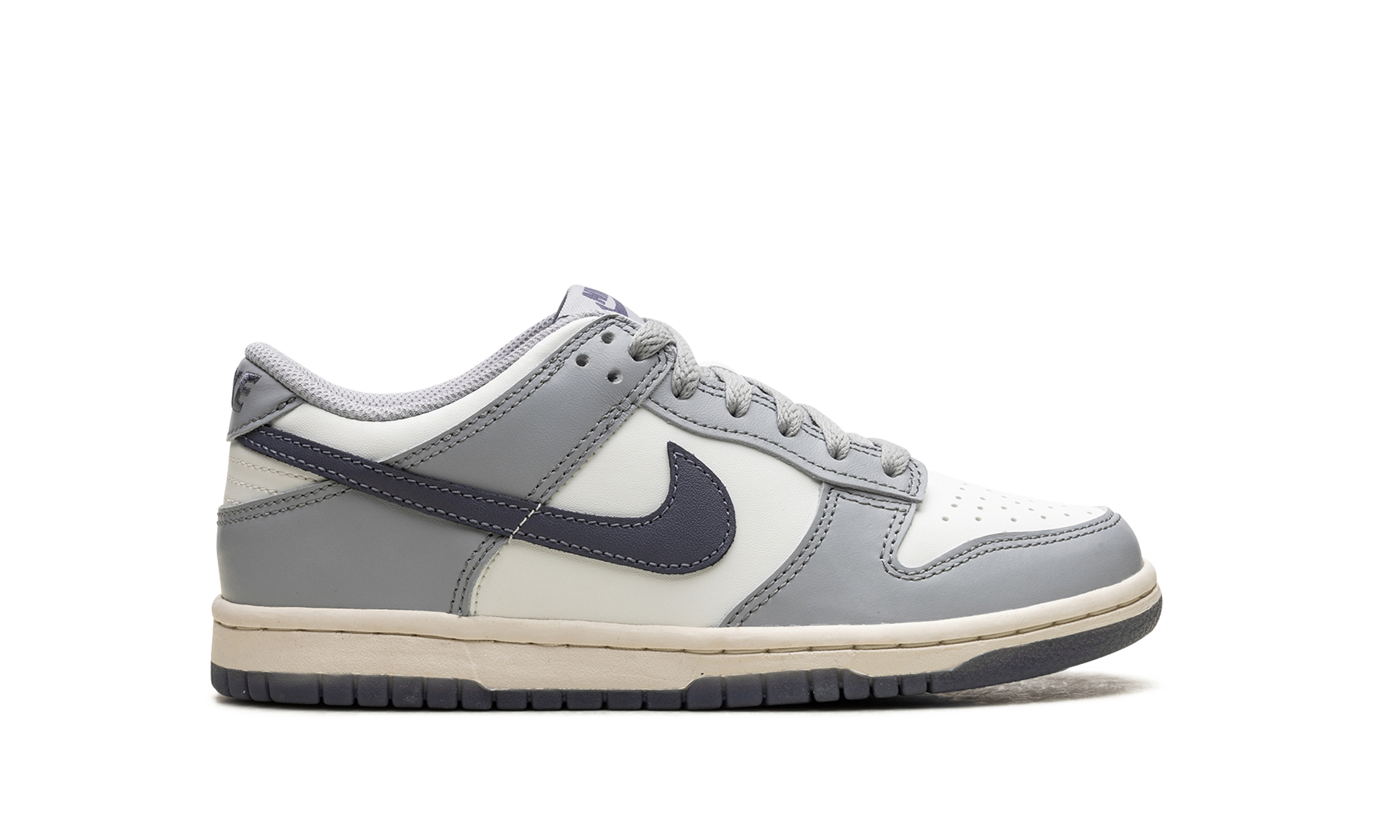 nike dunk low platinum tint light carbon gs+FB9109-101+right view