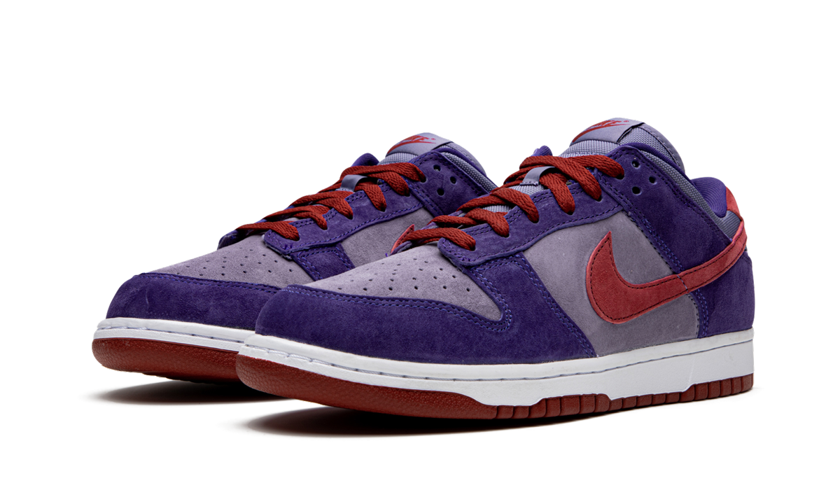 nike dunk low plum 2020 2024+CU1726-500+diagnol left view