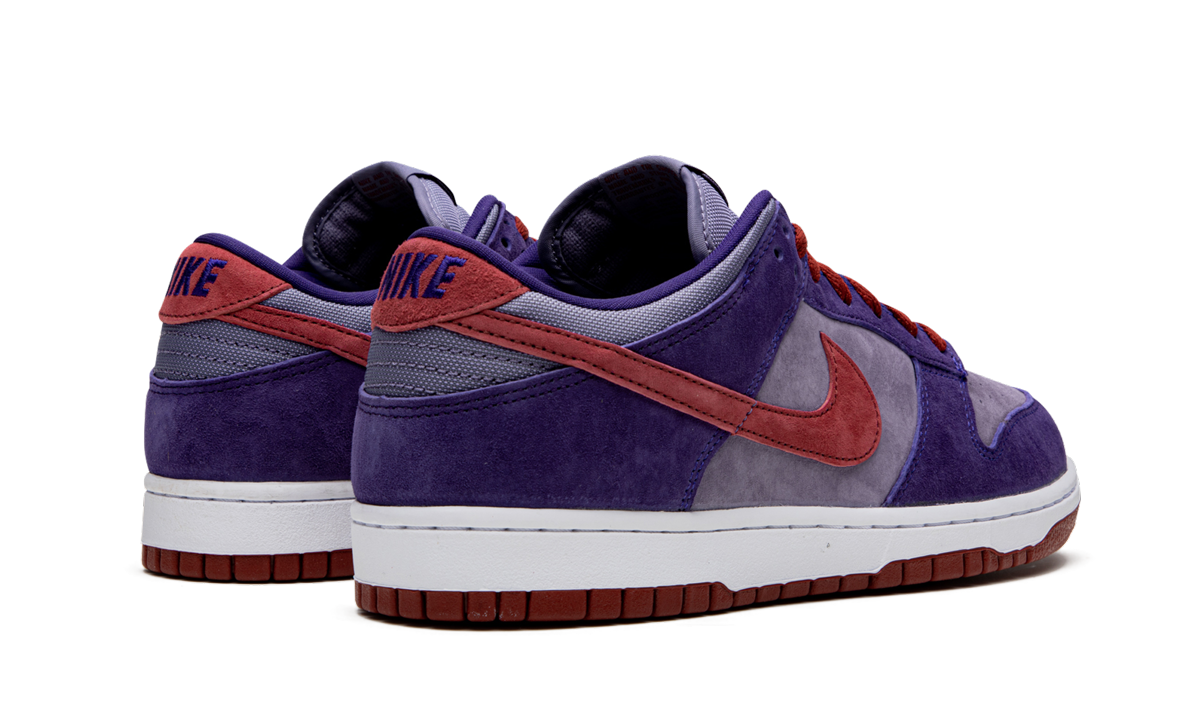 nike dunk low plum 2020 2024+CU1726-500+diagnol right behind view