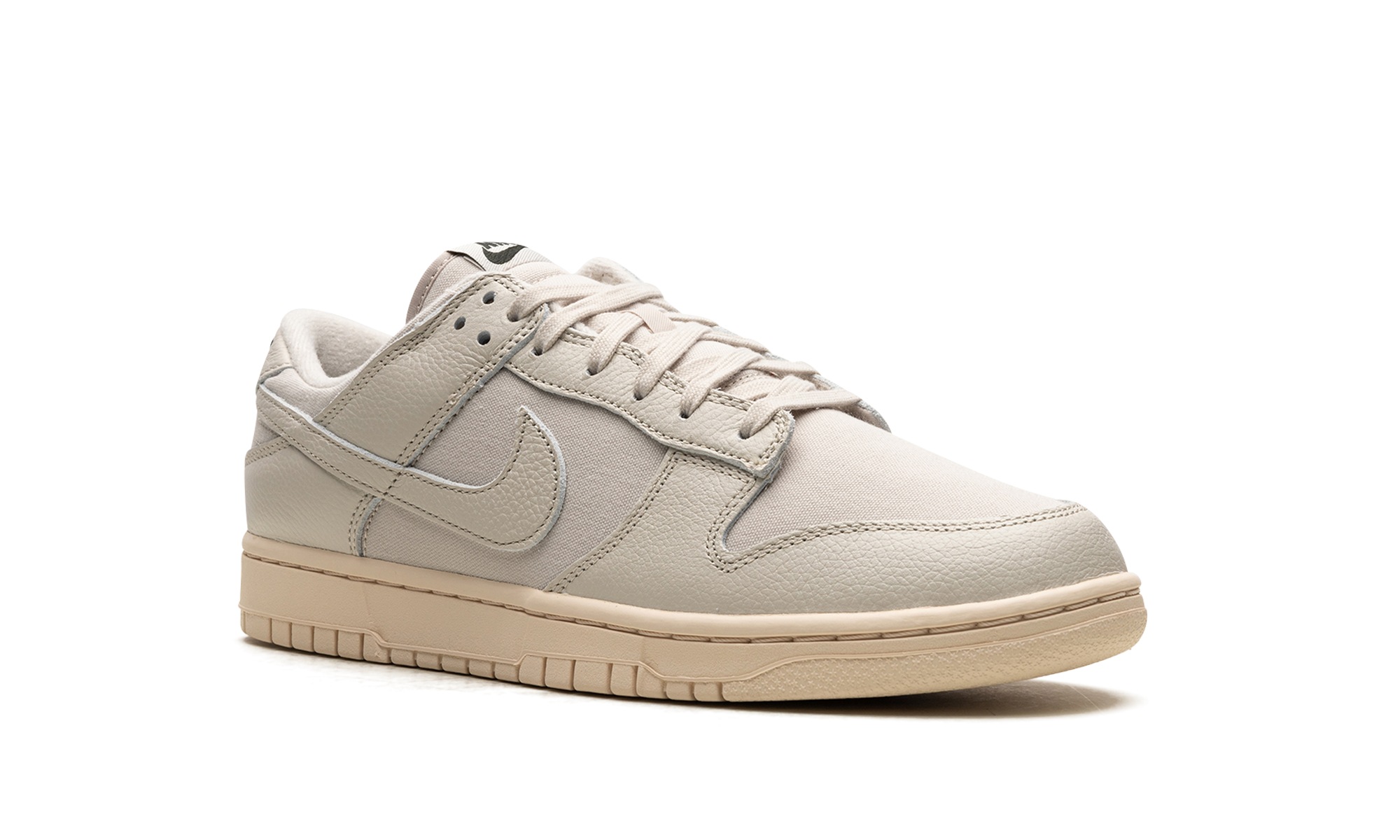nike dunk low premium light orewood brown+DZ2538-100+diagnol right view