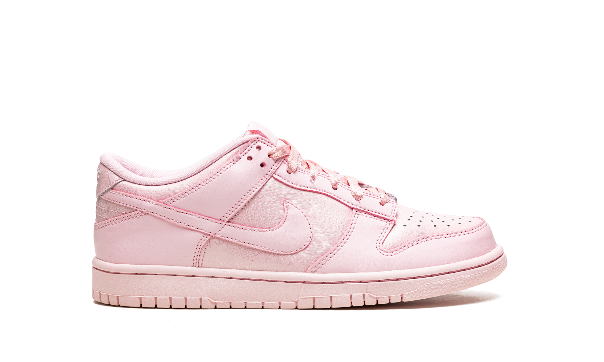 nike dunk low prism pink gs+921803-601+diagnol right behind view