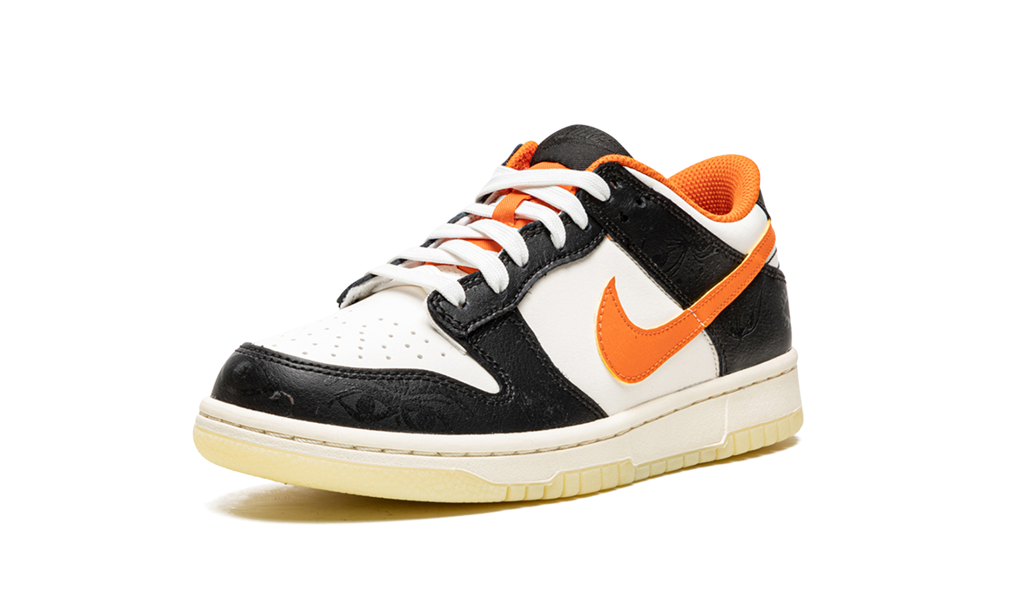 nike dunk low prm halloween 2021 gs+DO3806-100+left diagnol single view