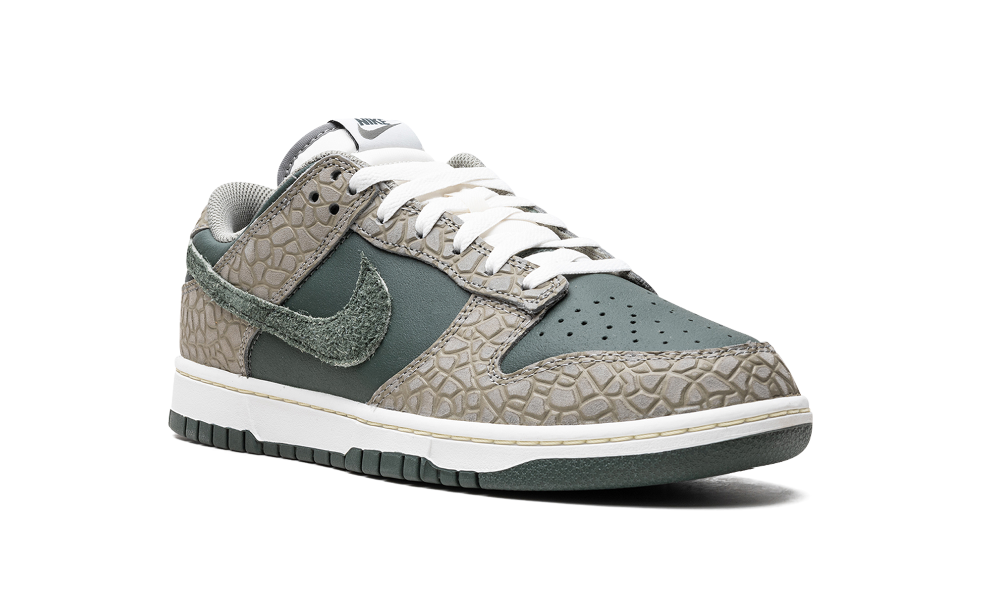 nike dunk low prm urban landscape 2 0+HF4878-053+diagnol right view