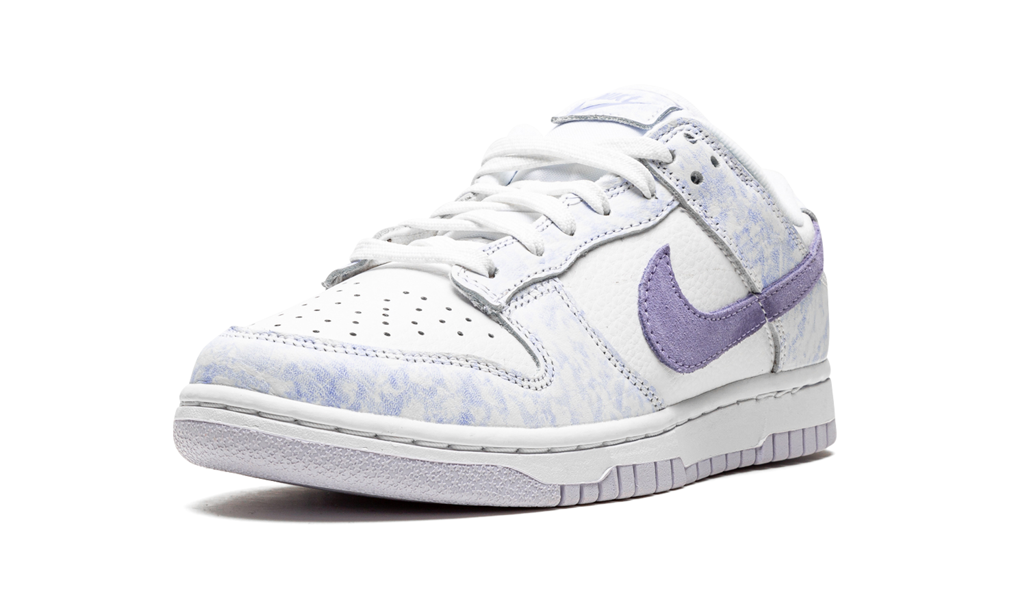 nike dunk low purple pulse women s+DM9467-500+left diagnol single view