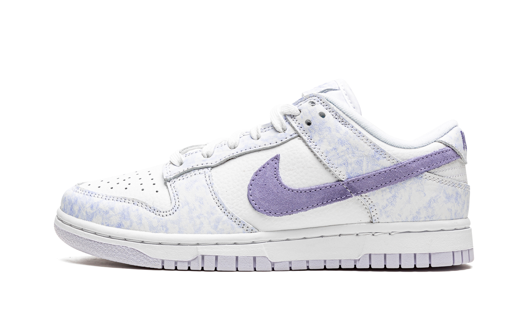 nike dunk low purple pulse women s+DM9467-500+diagnol right view 1