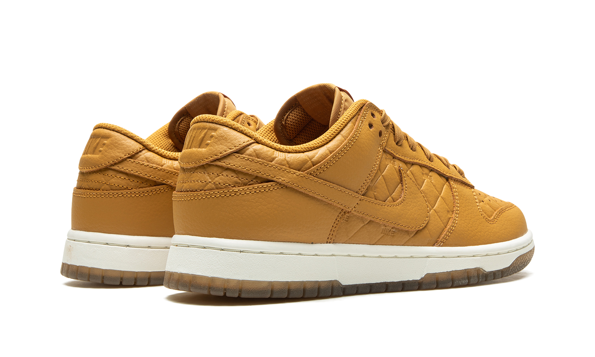 nike dunk low quilted wheat women s+DX3374-700+diagnol right behind view