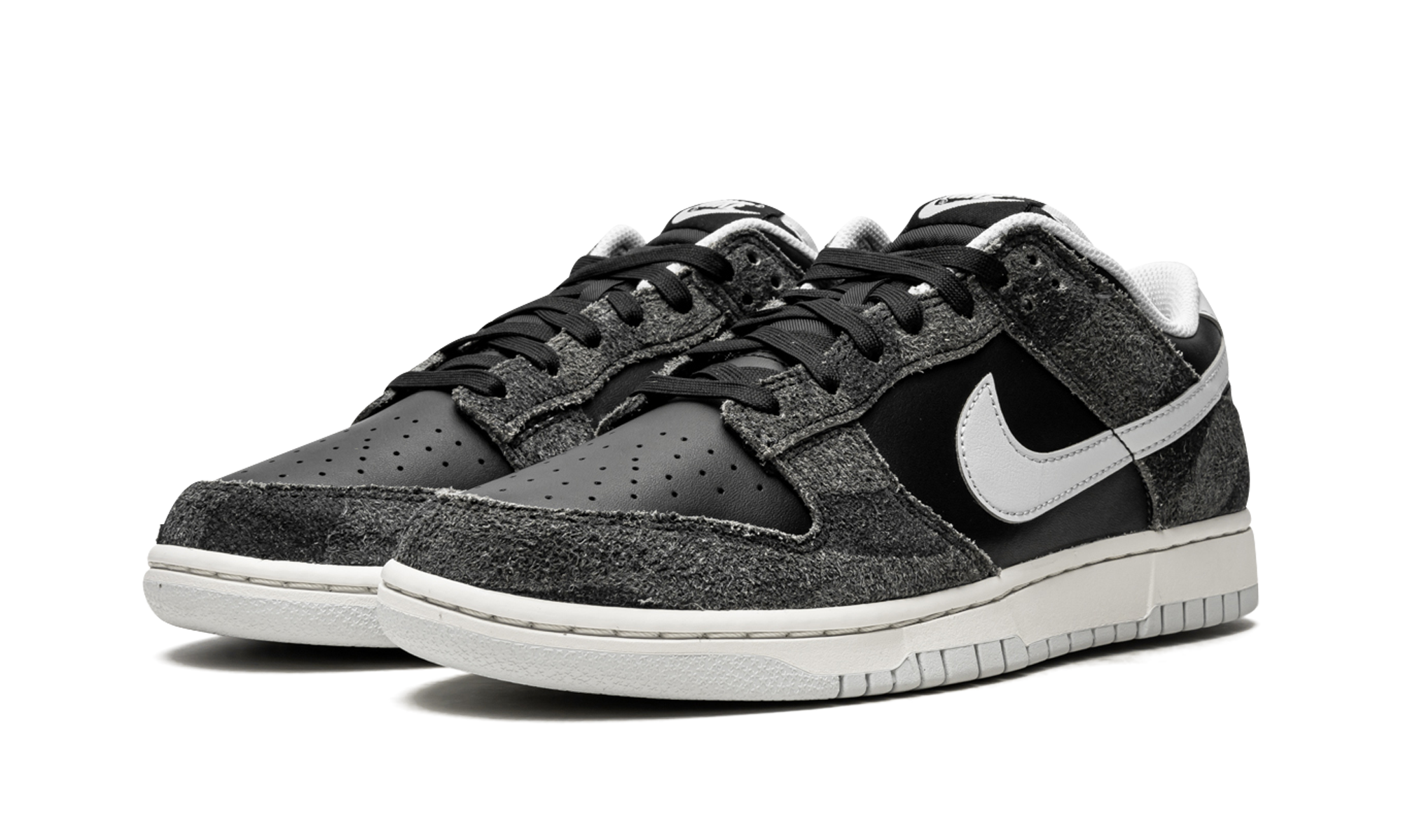 nike dunk low retro animal pack zebra+DH7913-001+diagnol left view