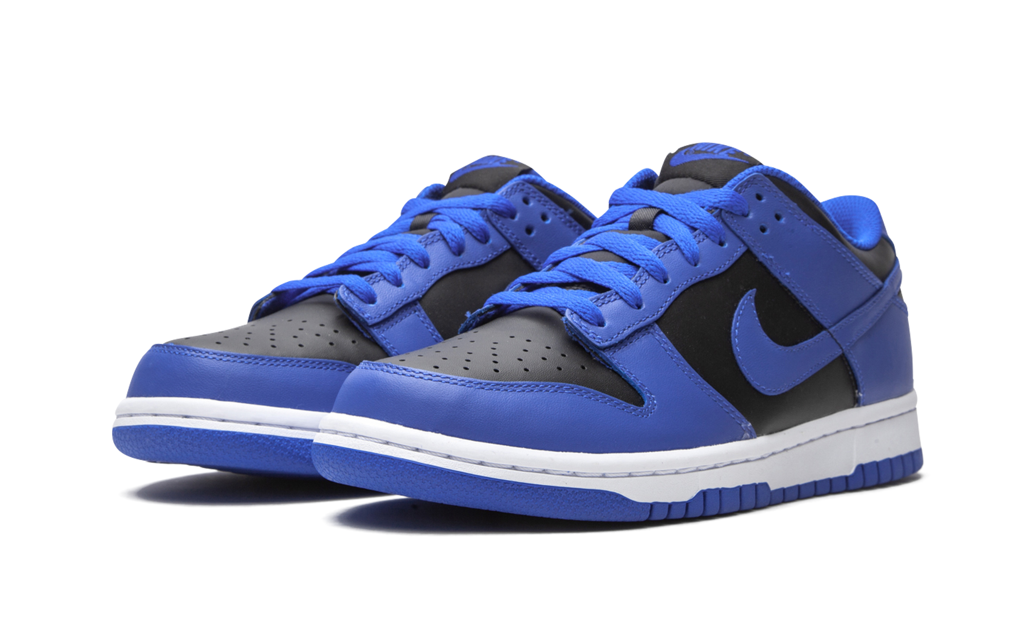 nike dunk low retro hyper cobalt gs+CW1590-001+diagnol left view